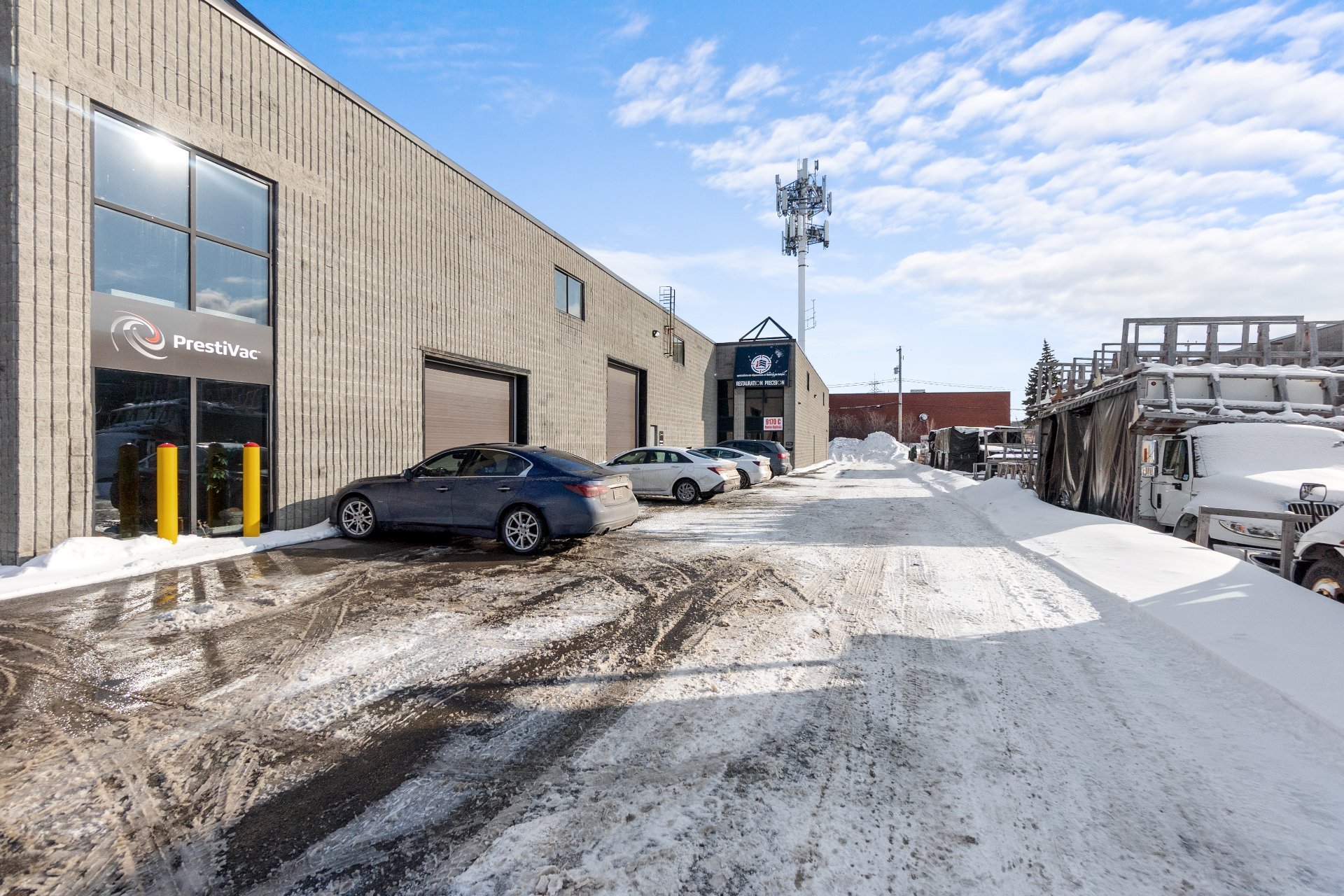 Photo - Parking