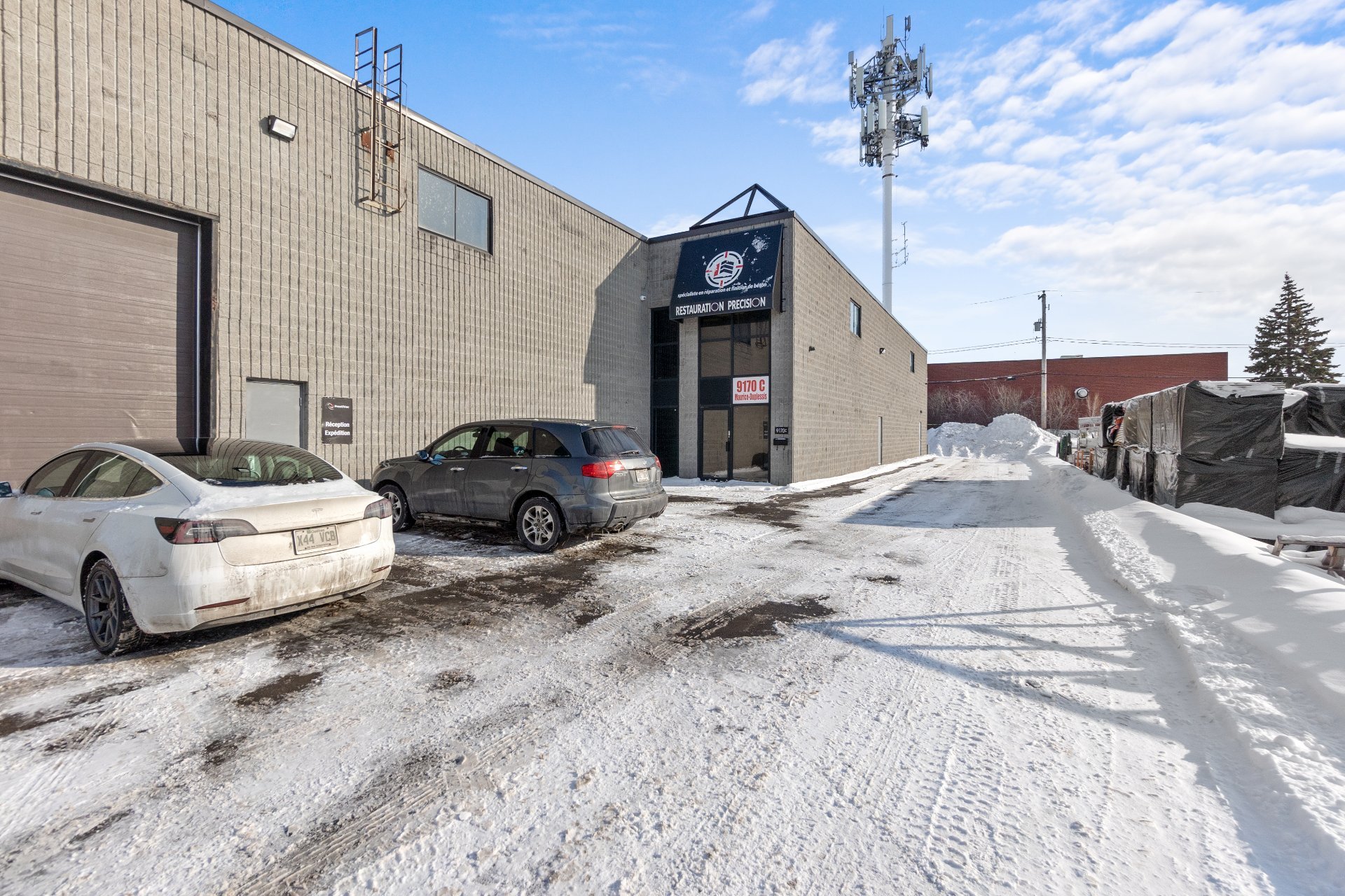 Photo - Parking