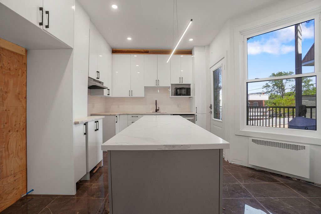 Photo - Kitchen