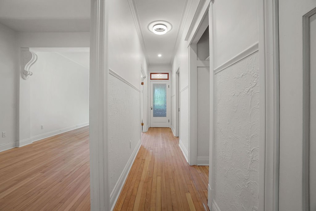 Photo - Hallway