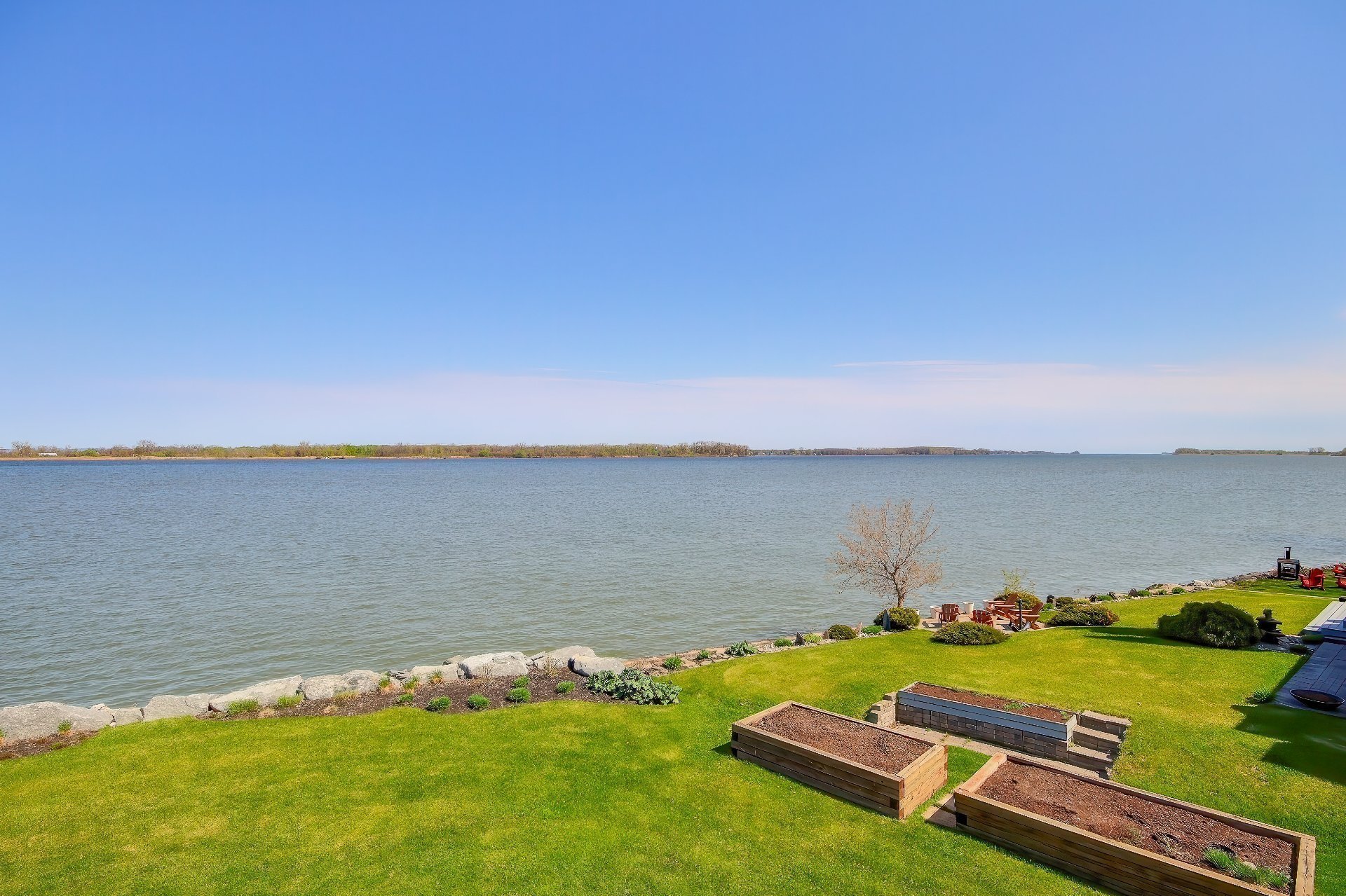 Photo - Vue sur l'eau