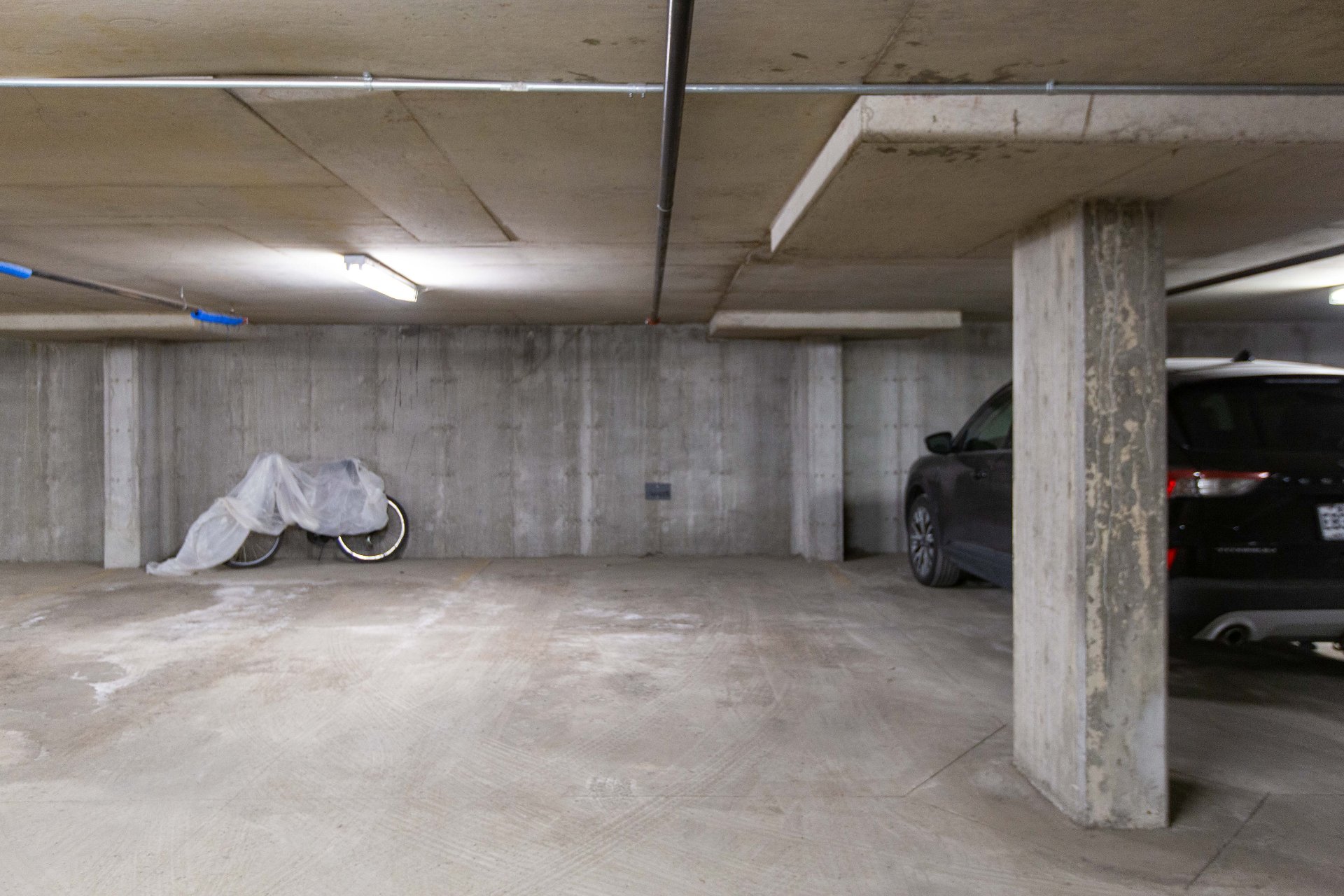 Photo - Stationnement