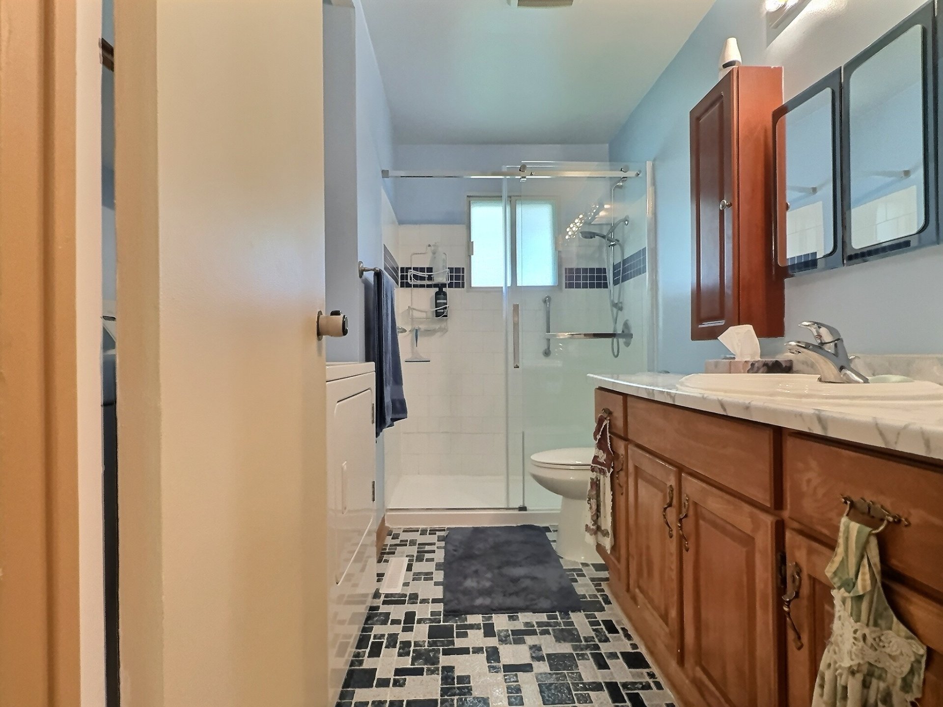 Photo - Bathroom