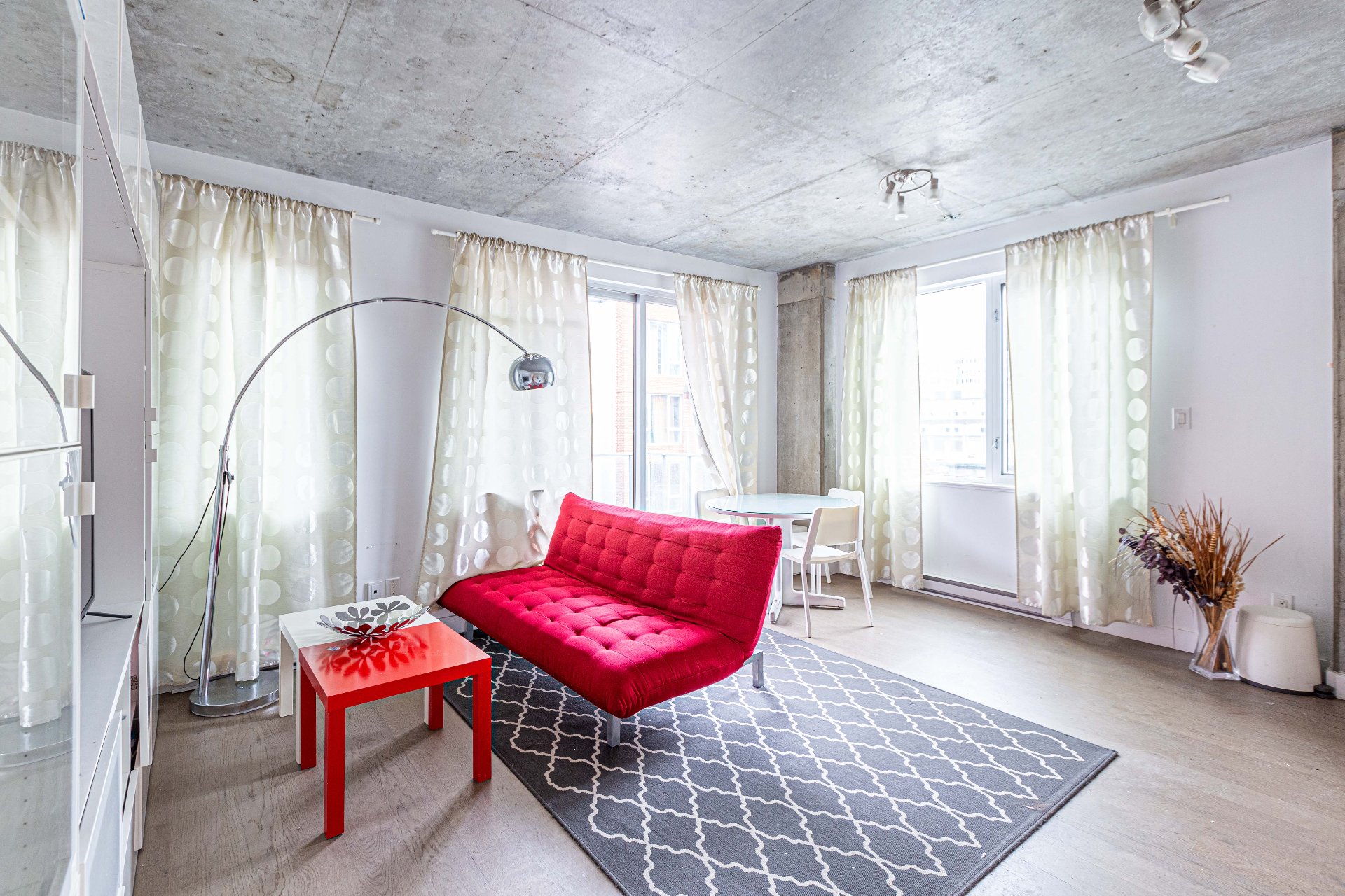 Photo - Salon