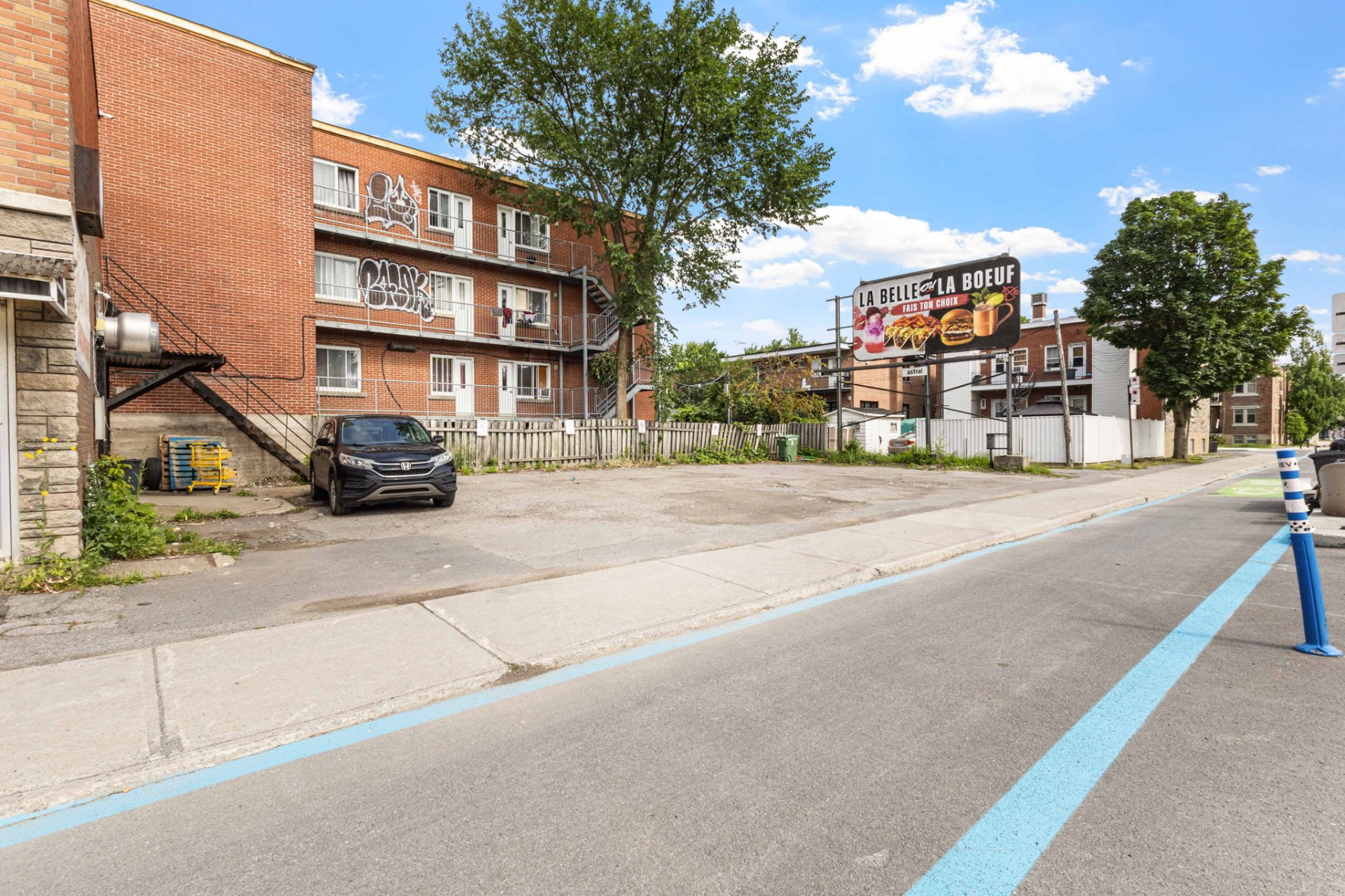 Photo - Parking