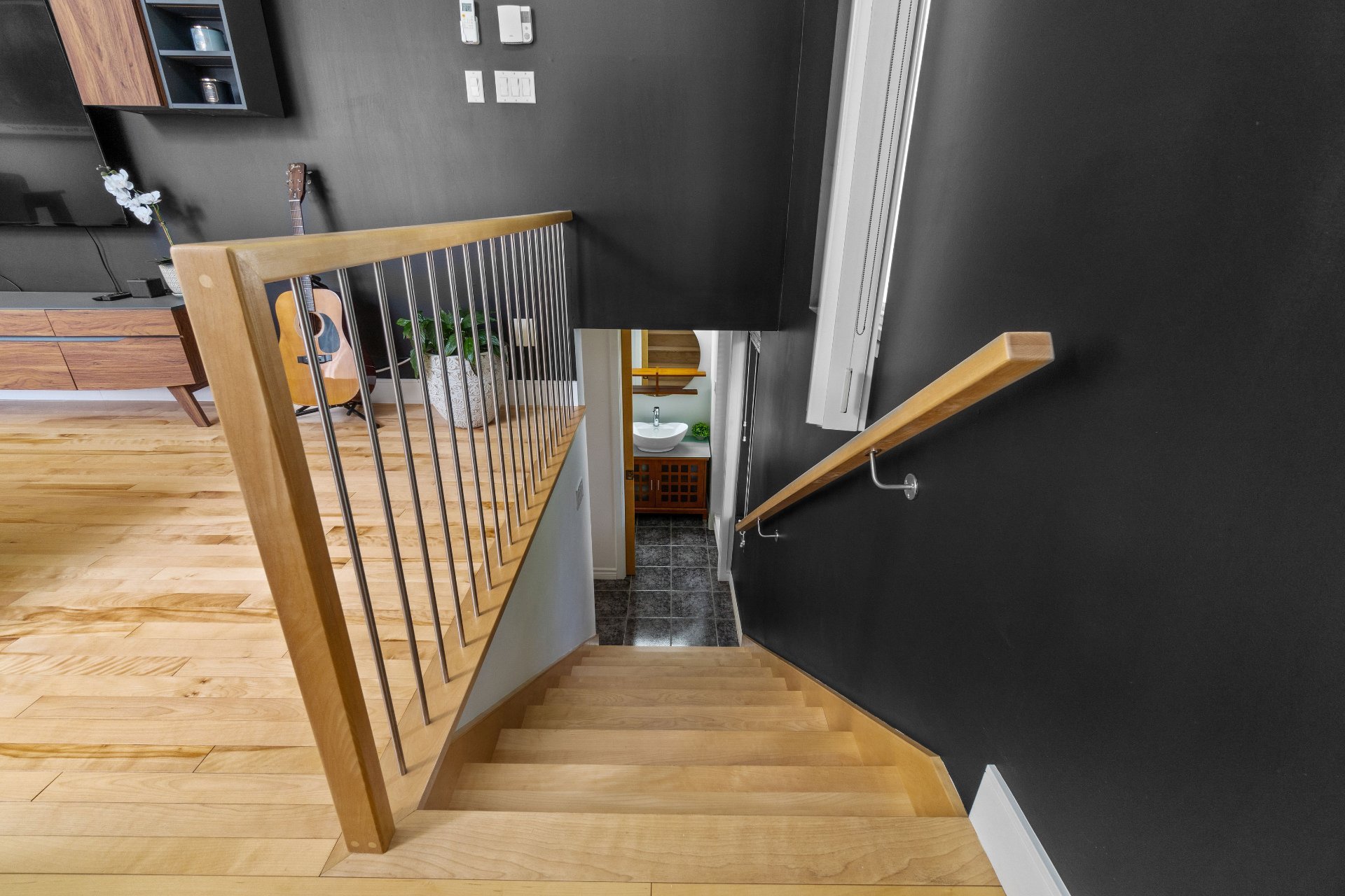 Photo - Mezzanine