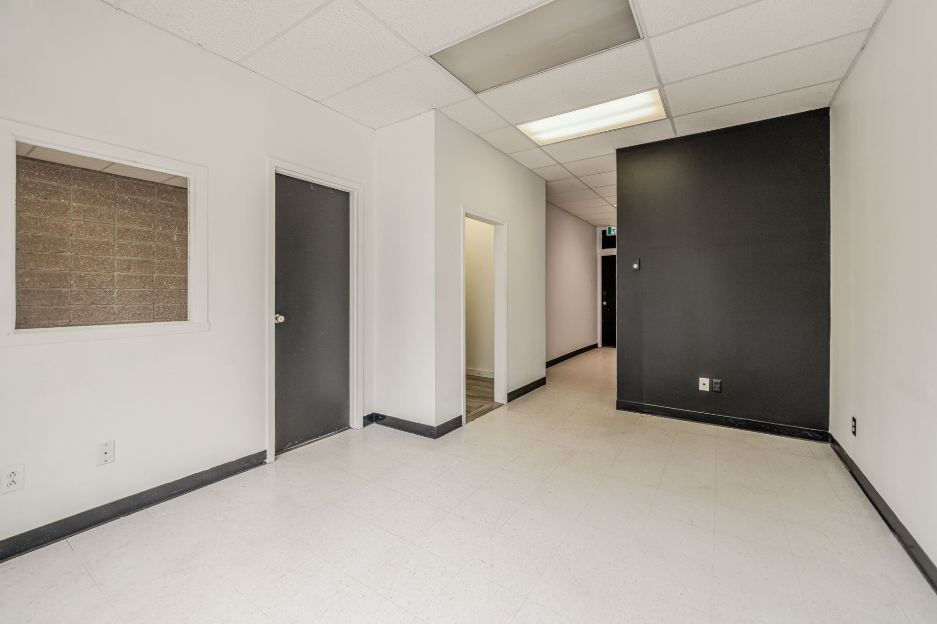 Photo - Hallway