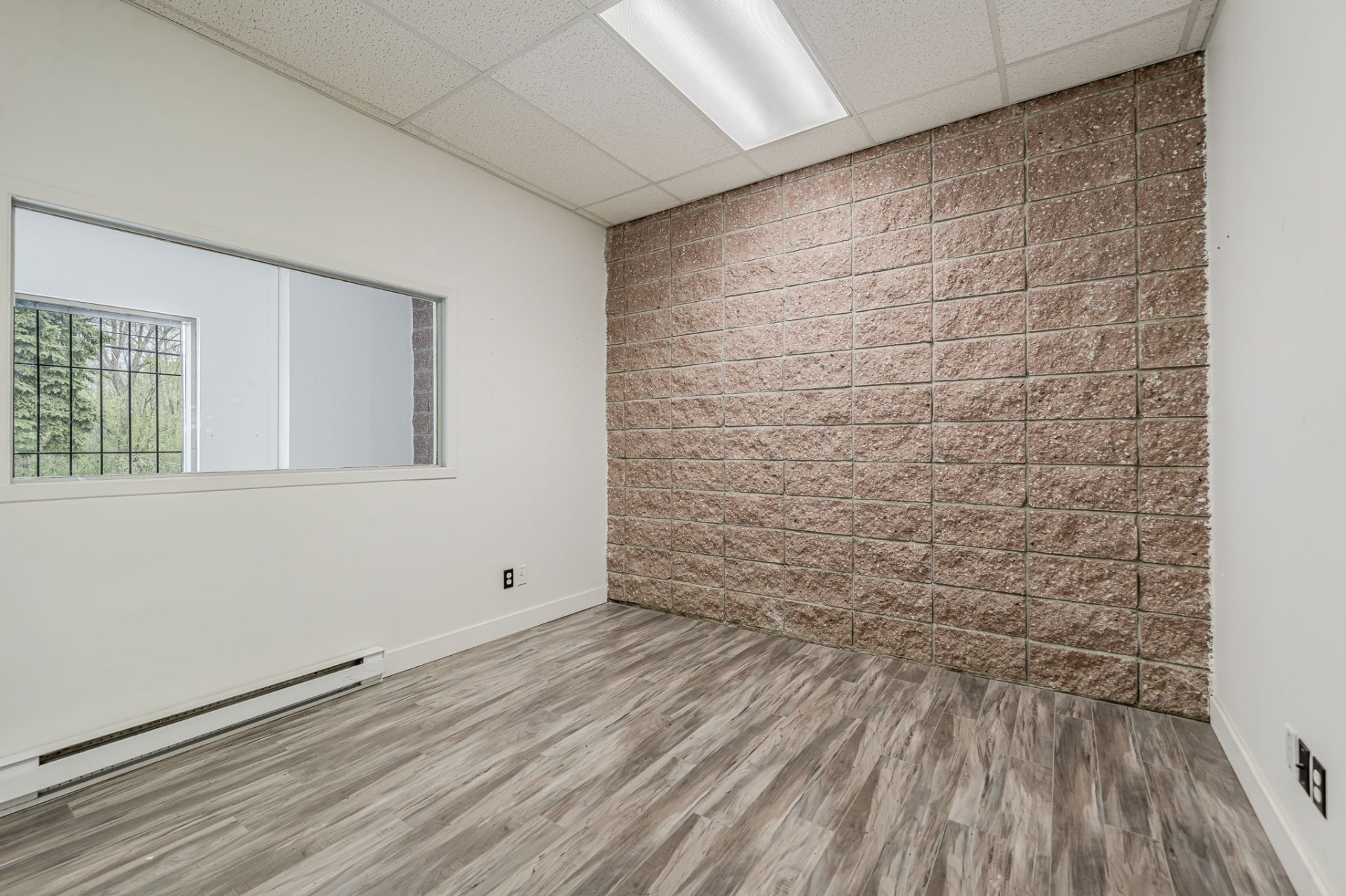 Photo - Office