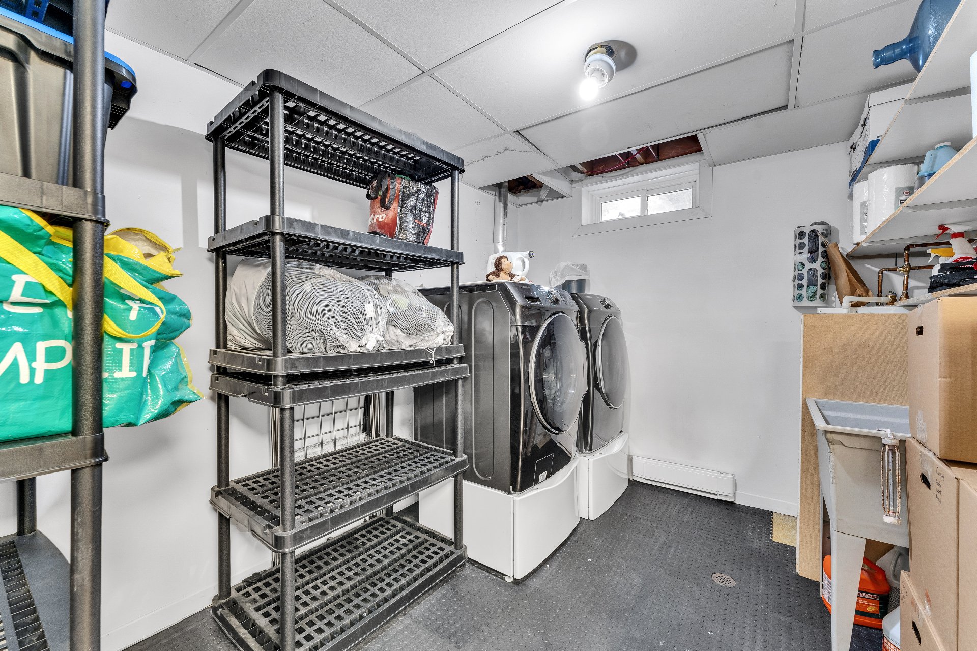 Photo - Laundry room