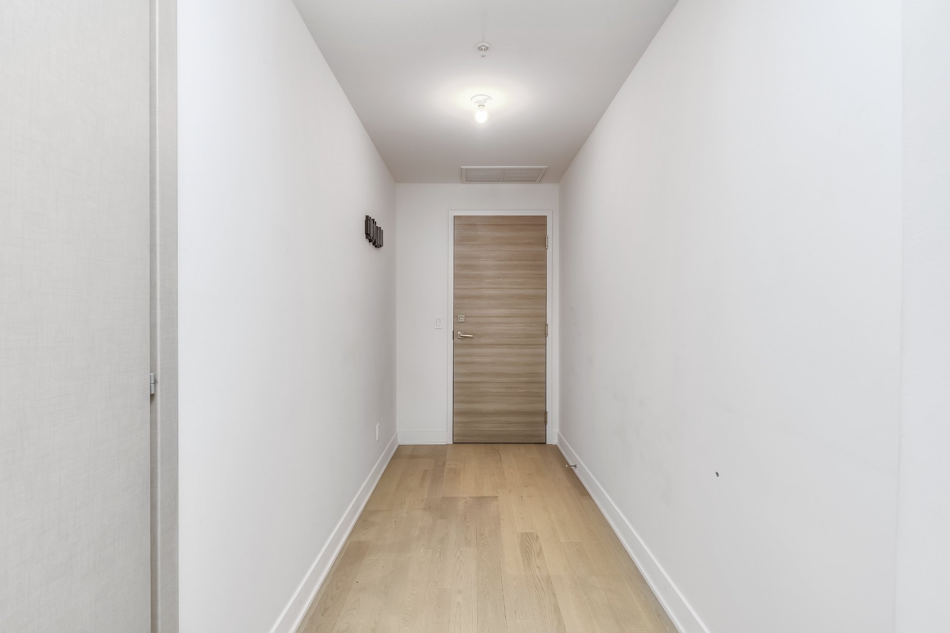 Photo - Hallway