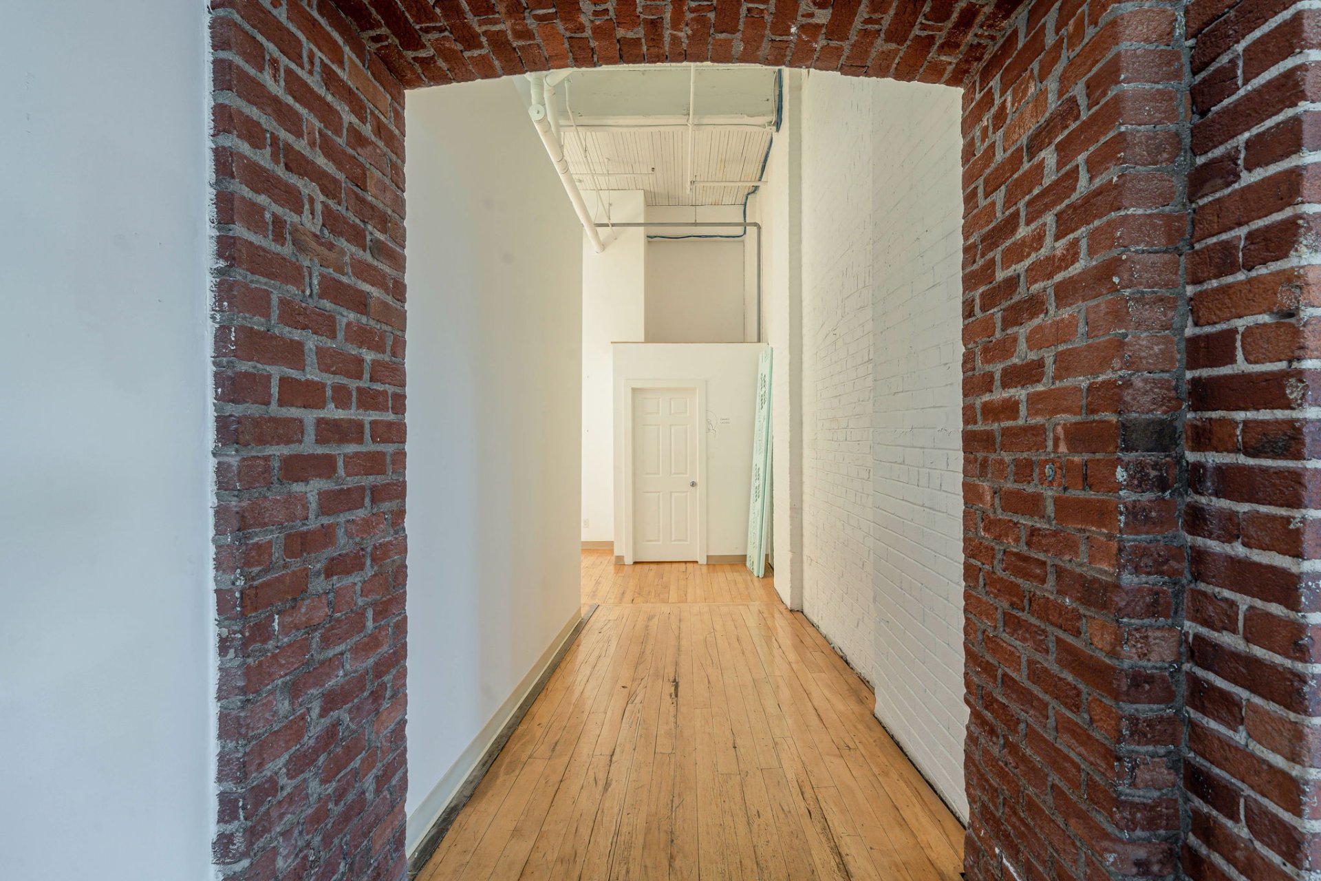 Photo - Hallway
