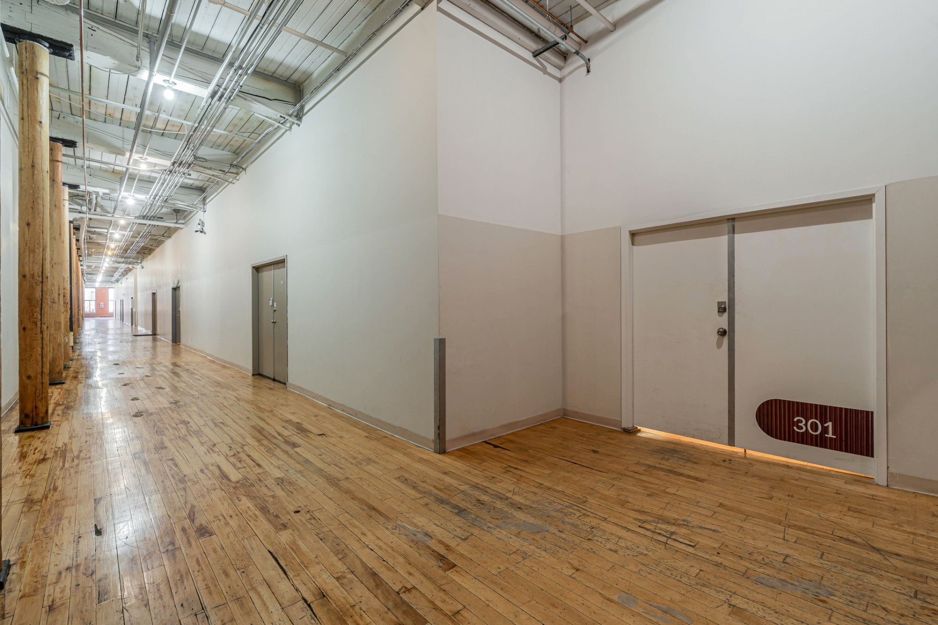 Photo - Hallway