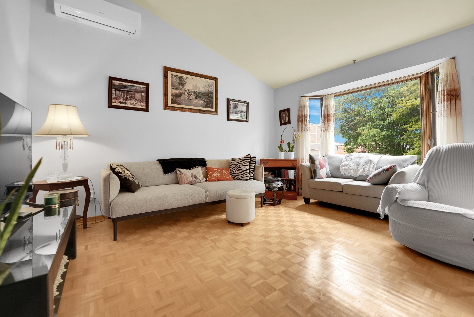 Photo - Salon