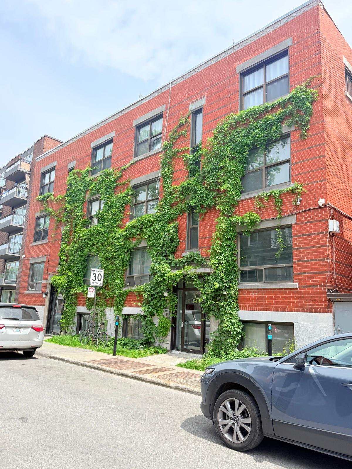 Photo - Exterior