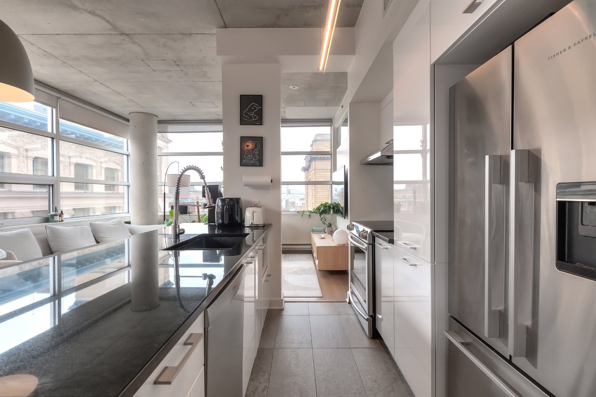 Photo - Kitchen