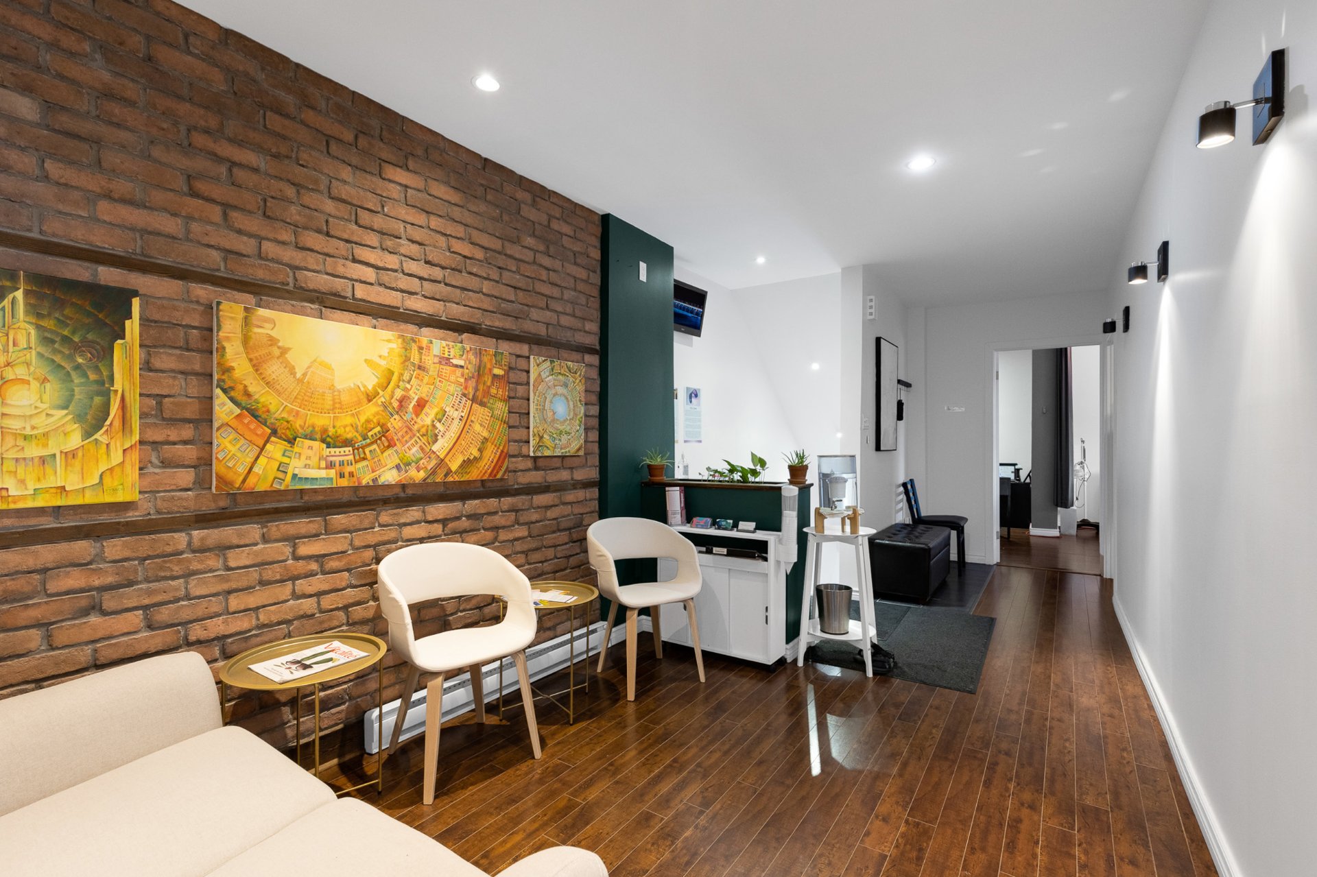 Photo - Interior