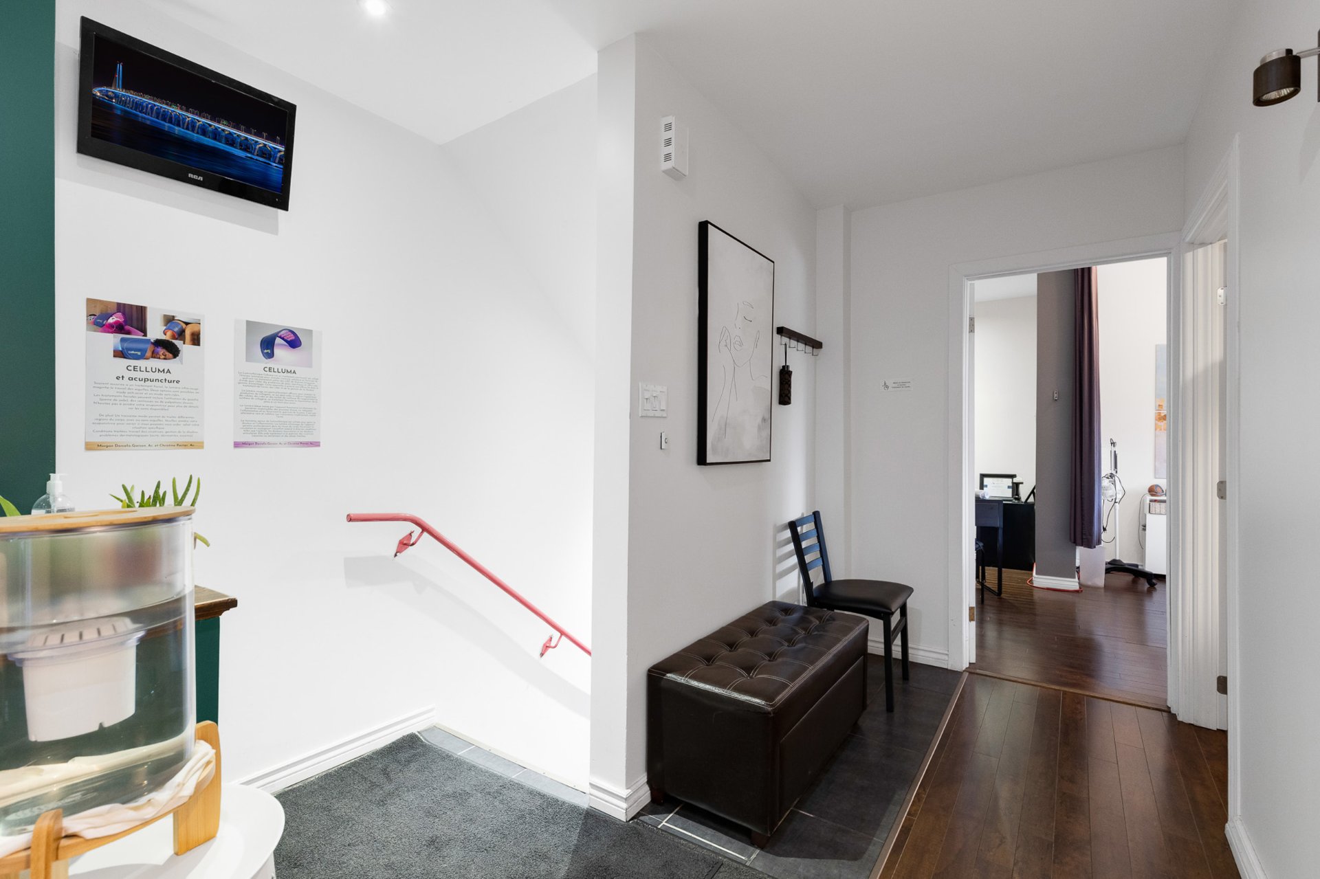 Photo - Interior