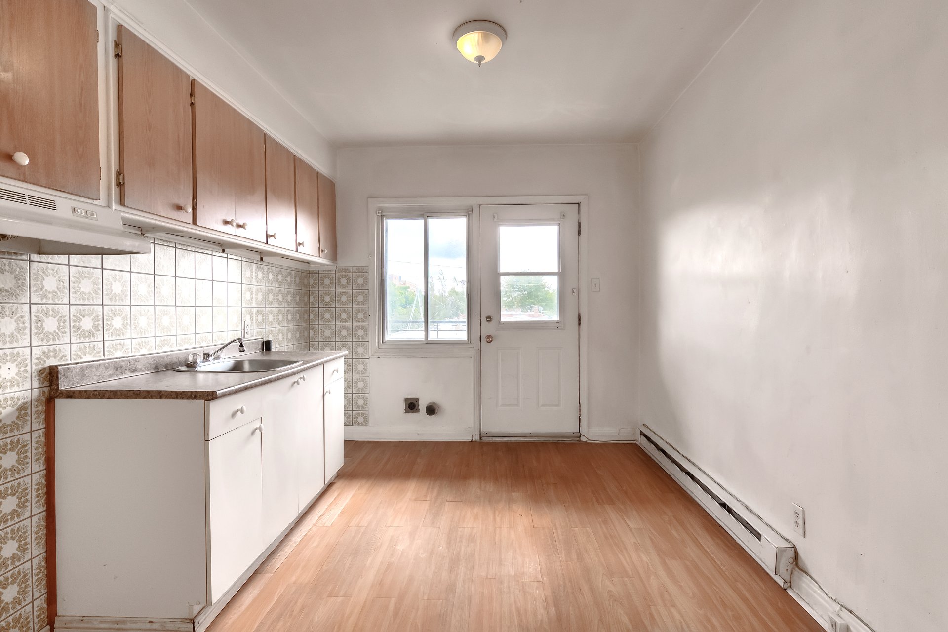 Photo - Kitchen