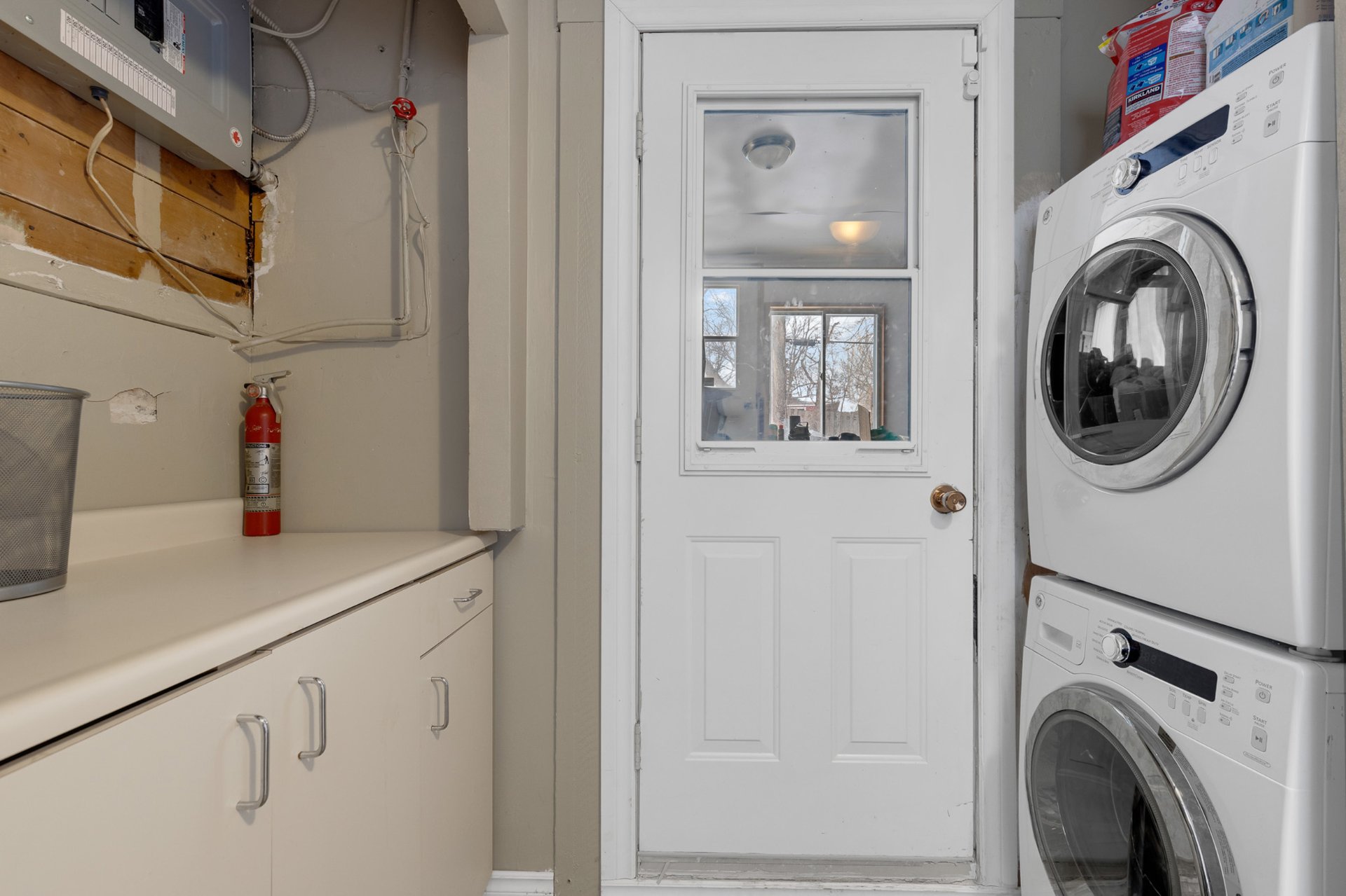 Photo - Laundry room