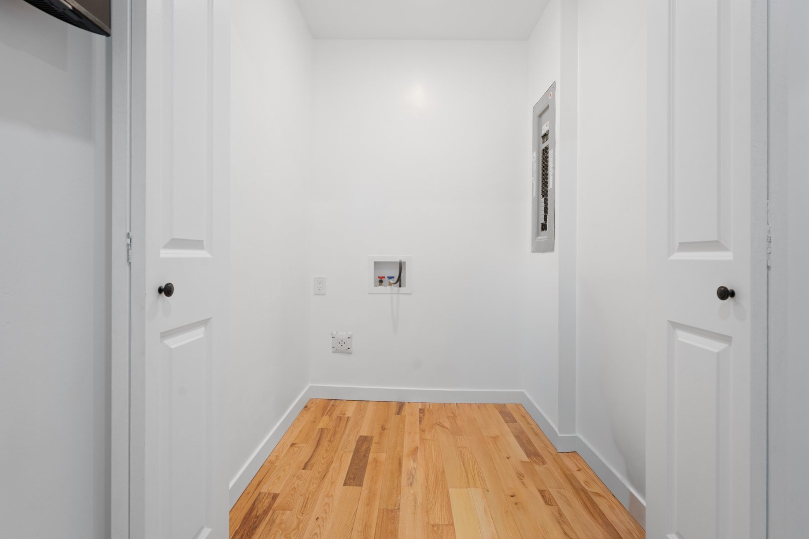 Photo - Laundry room