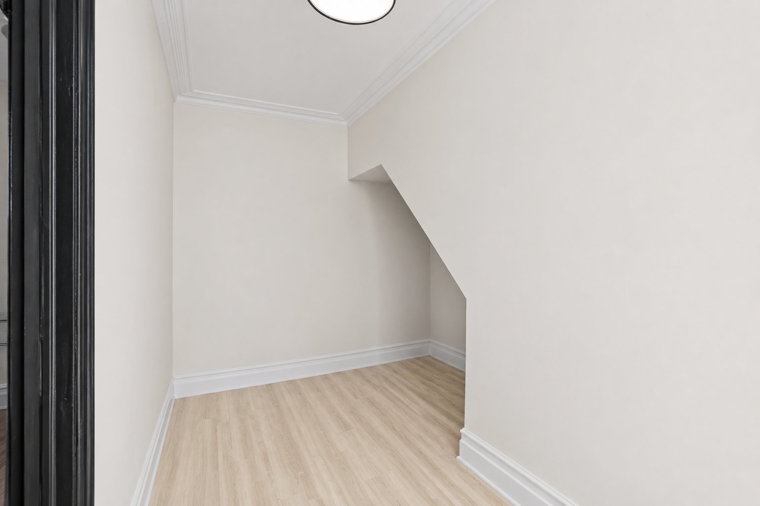 Photo - Interior
