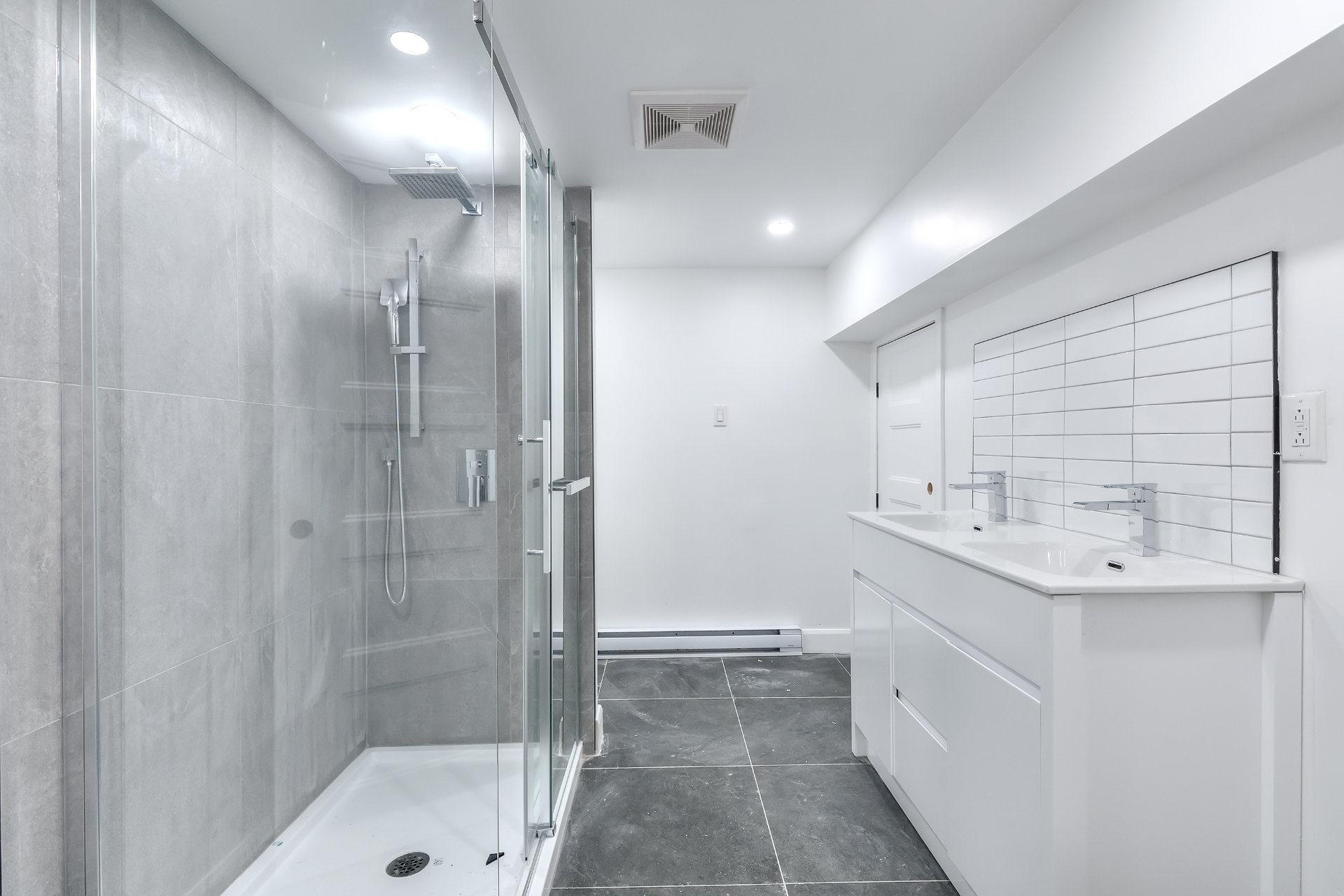 Photo - Bathroom