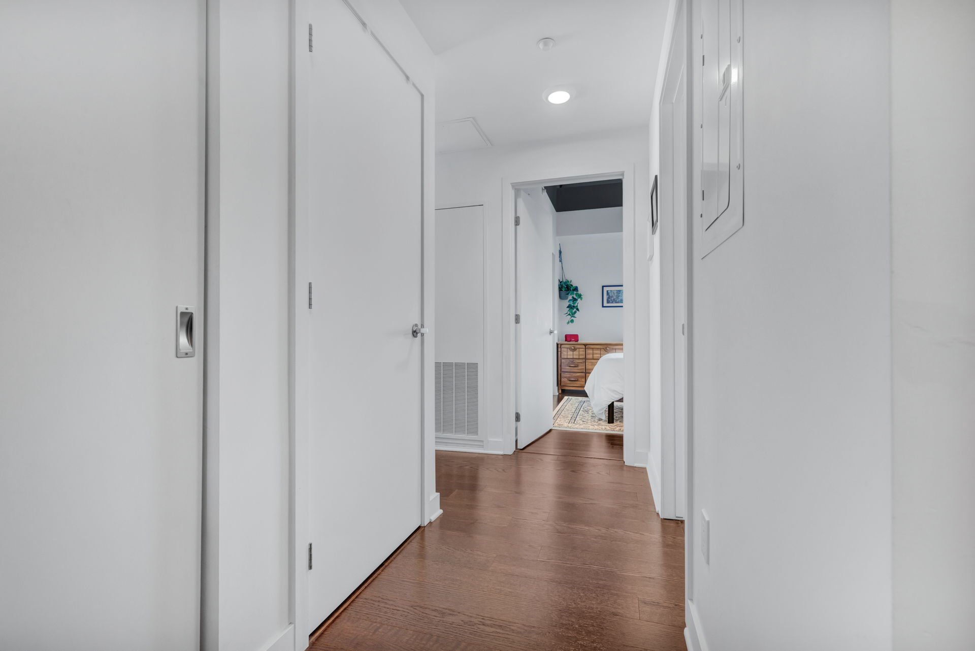 Photo - Hallway