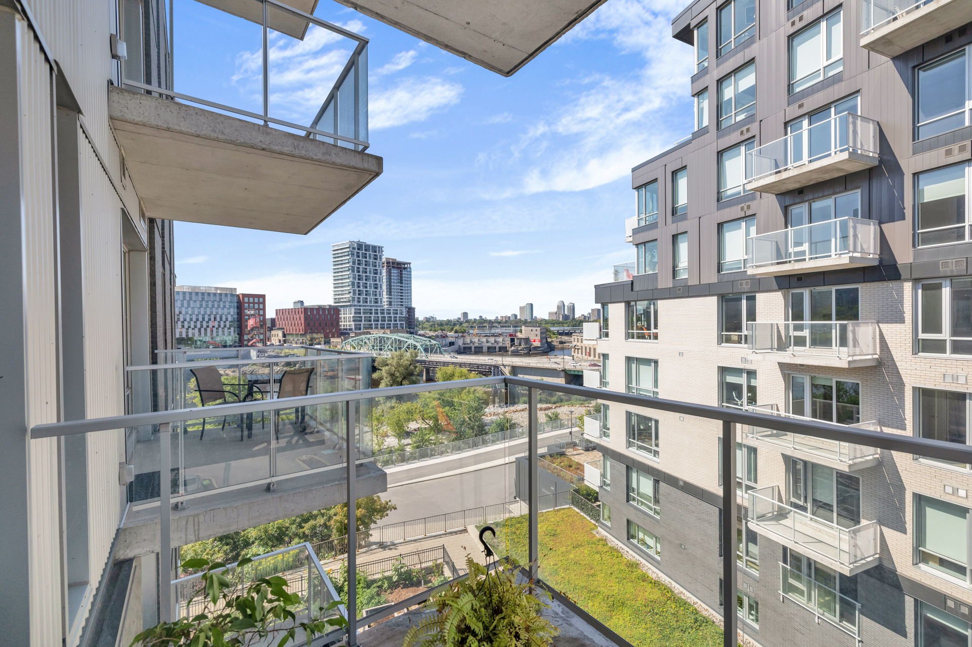 Photo - Balcony