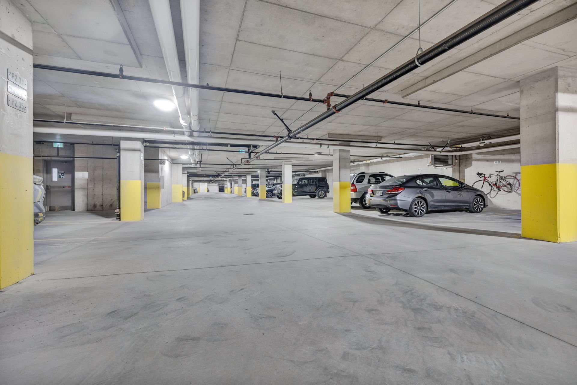 Photo - Garage