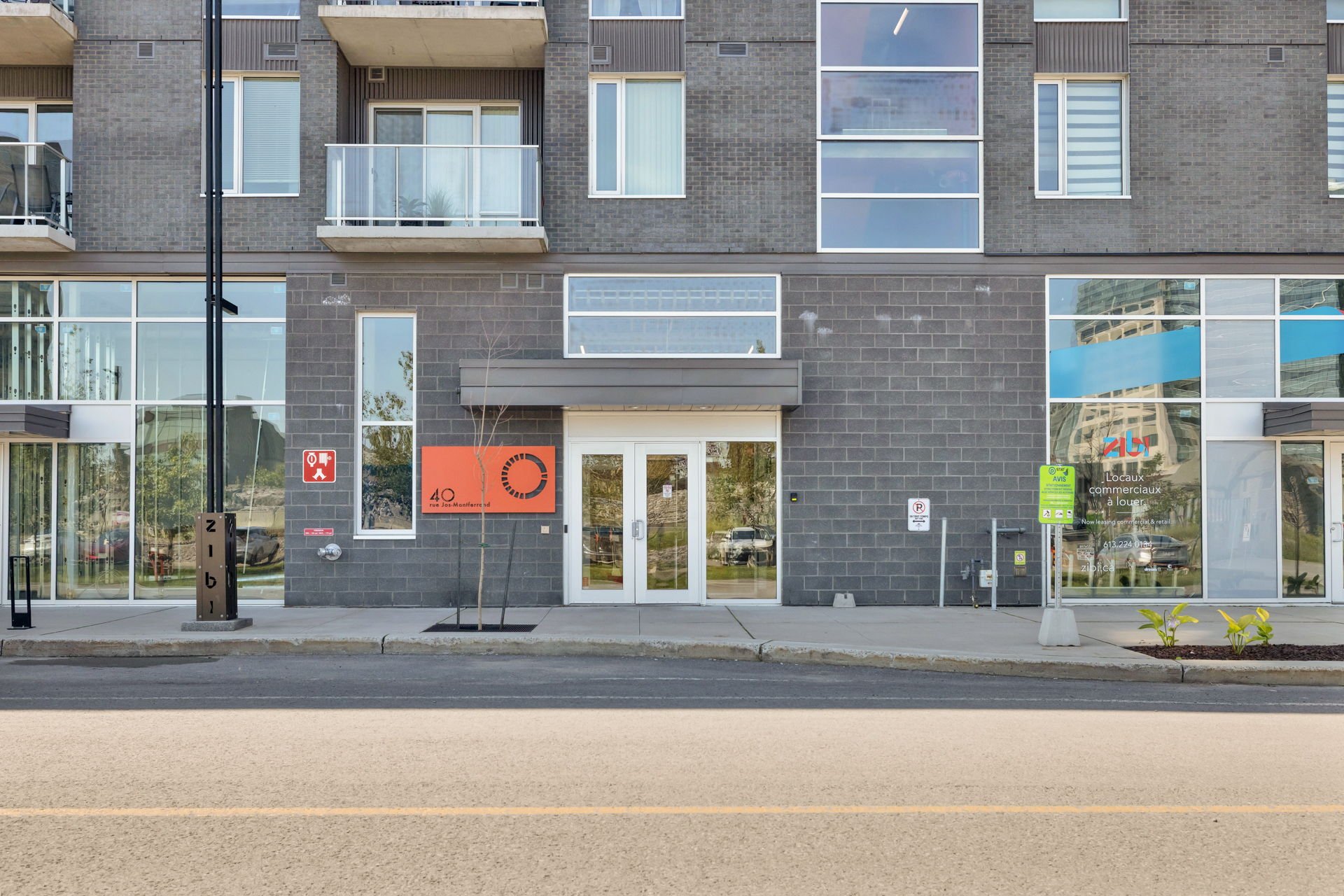 Photo - Frontage