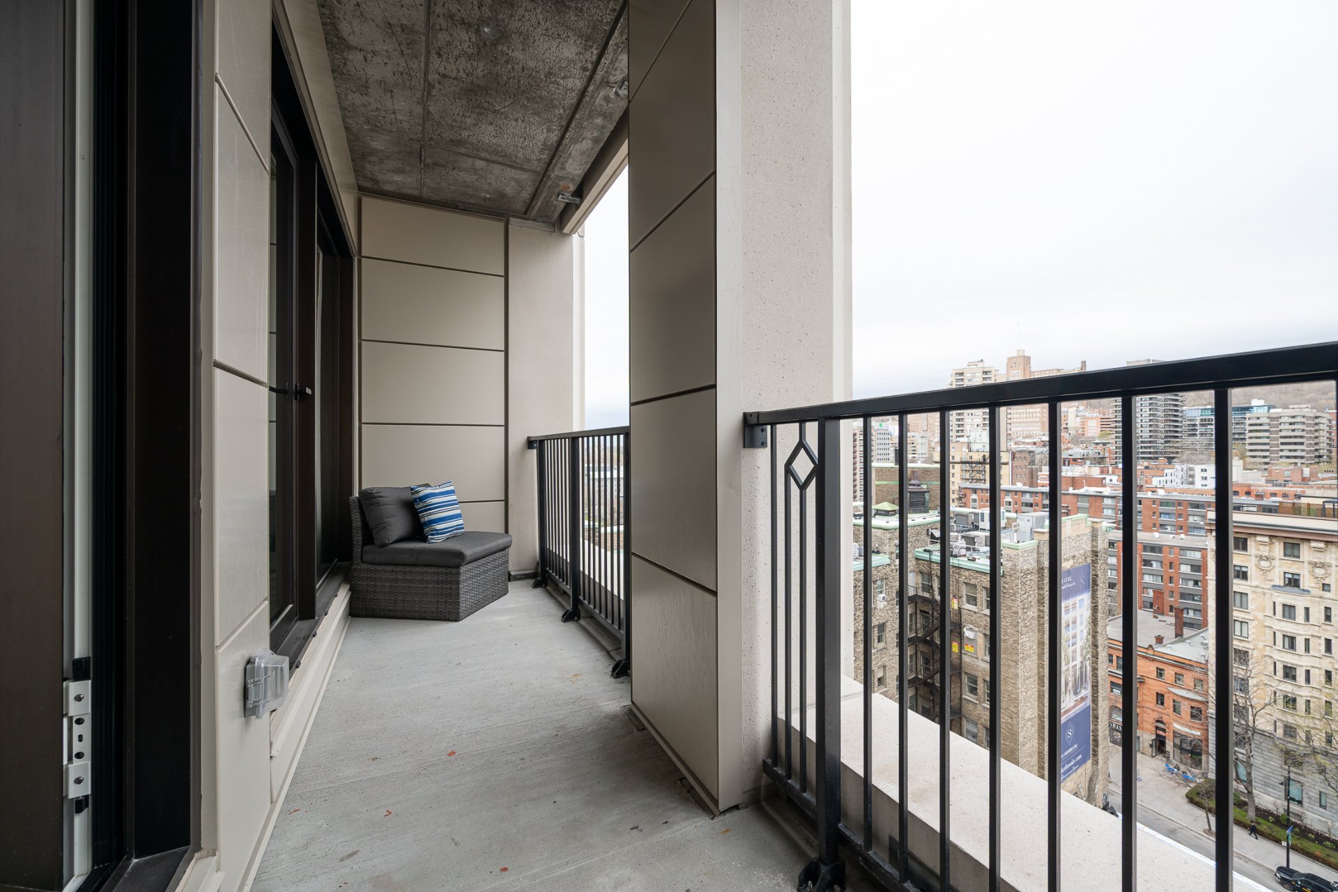 Photo - Balcony