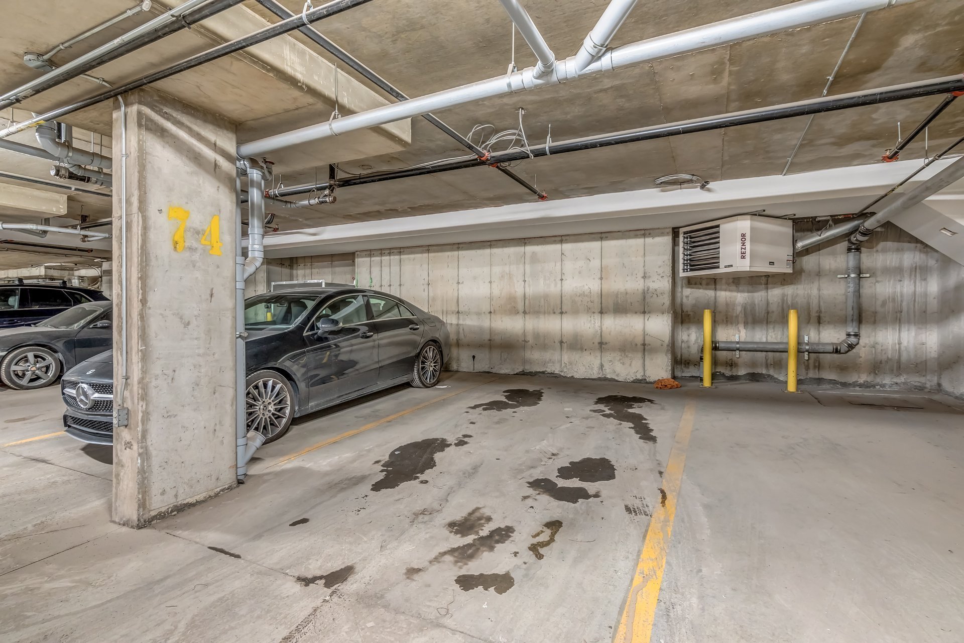 Photo - Stationnement