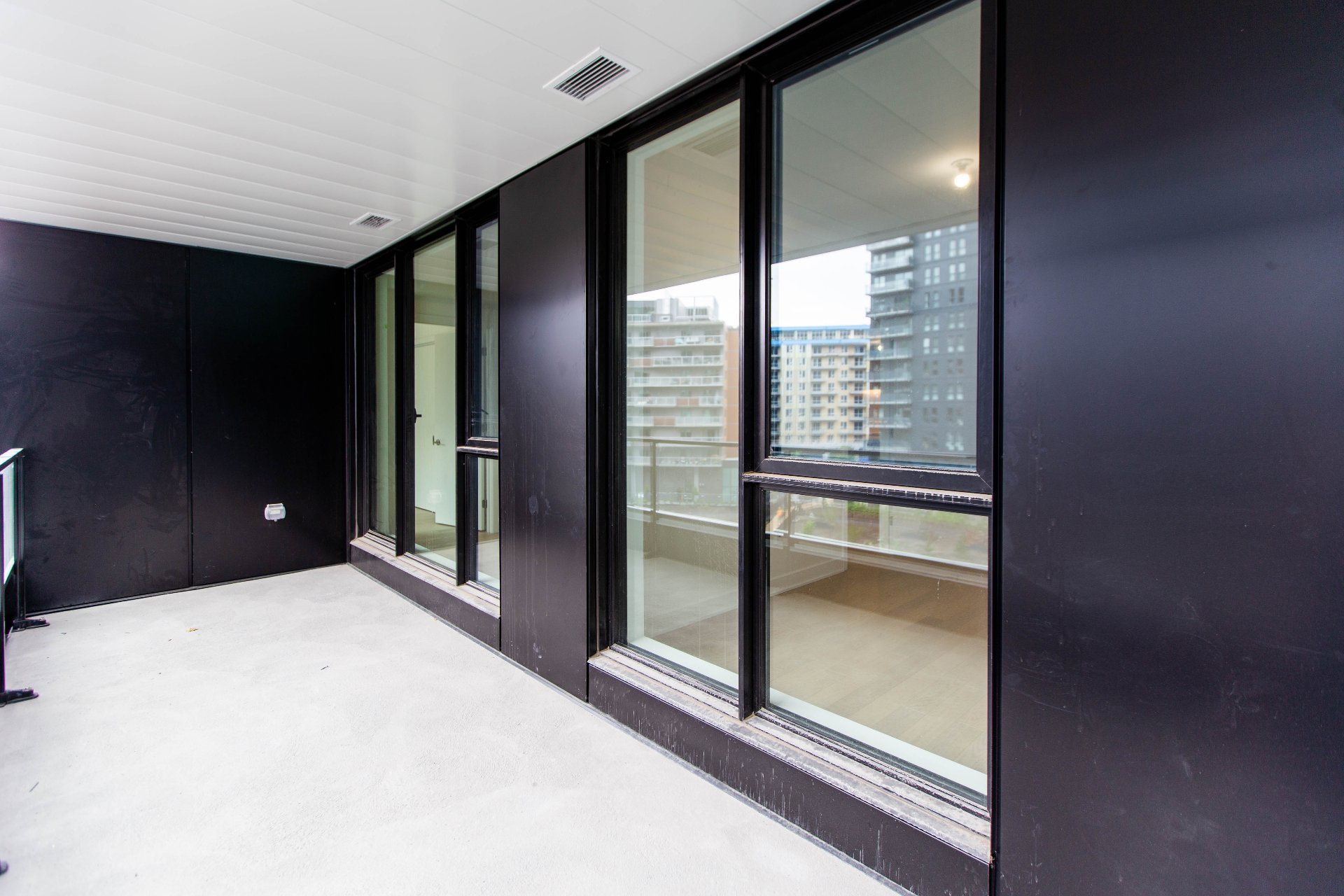 Photo - Balcony
