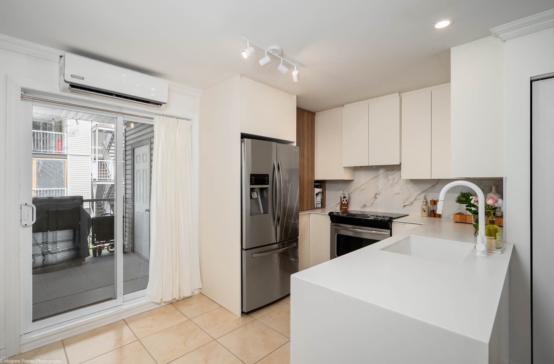 Photo - Kitchen