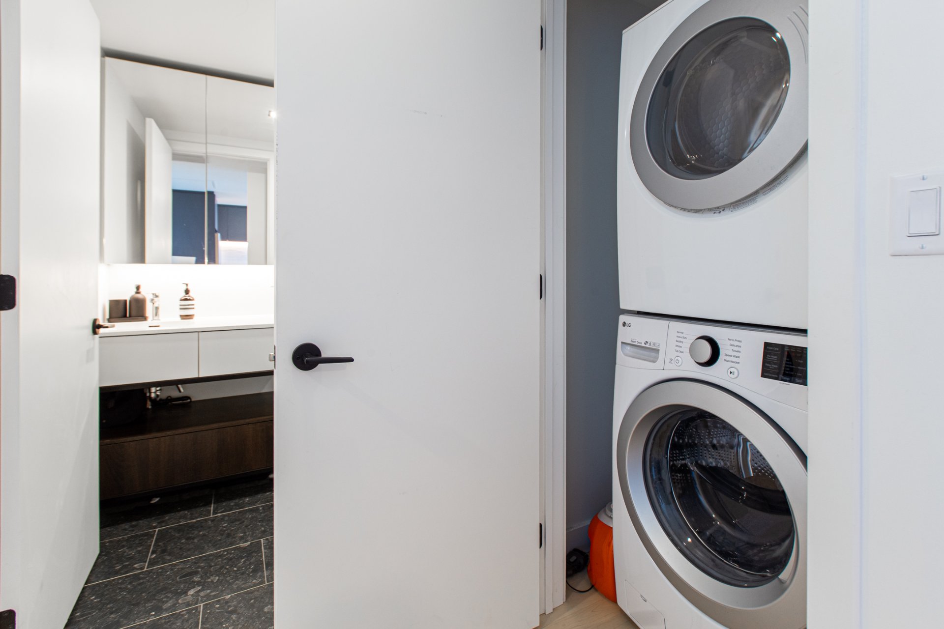 Photo - Laundry room