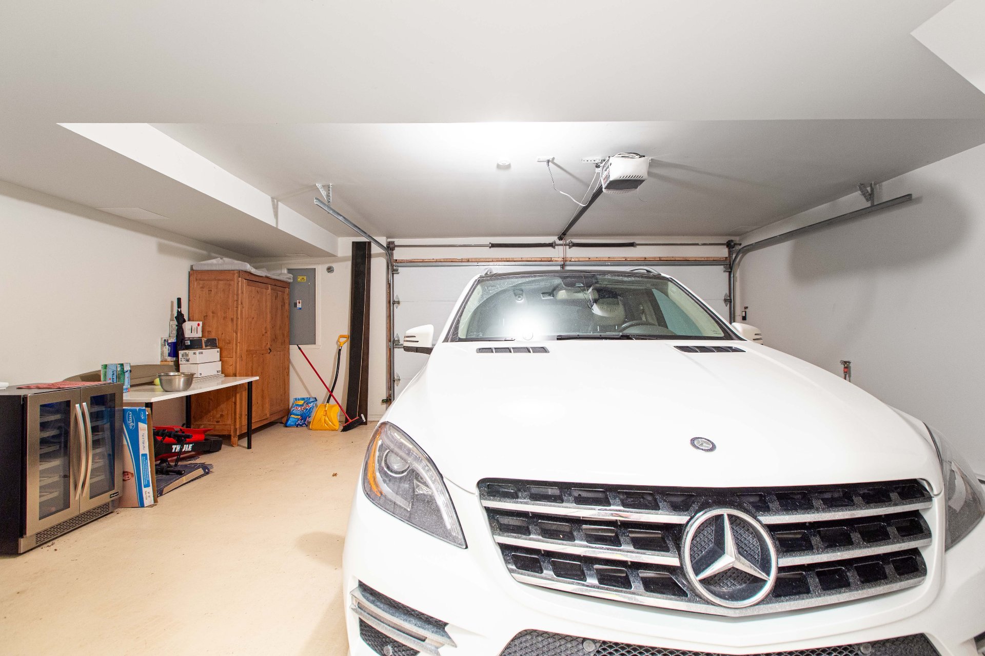 Photo - Garage