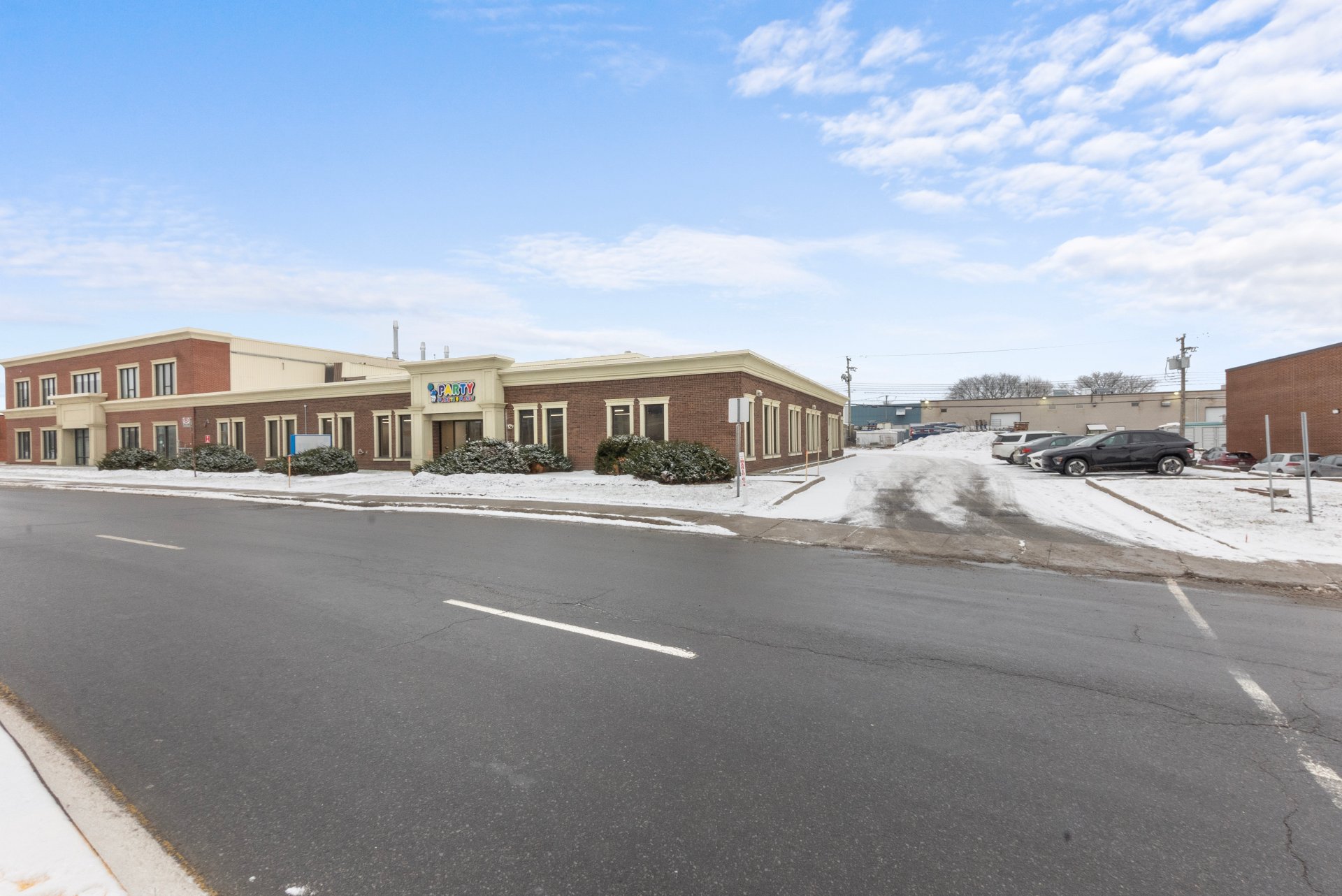 Photo - Overall View