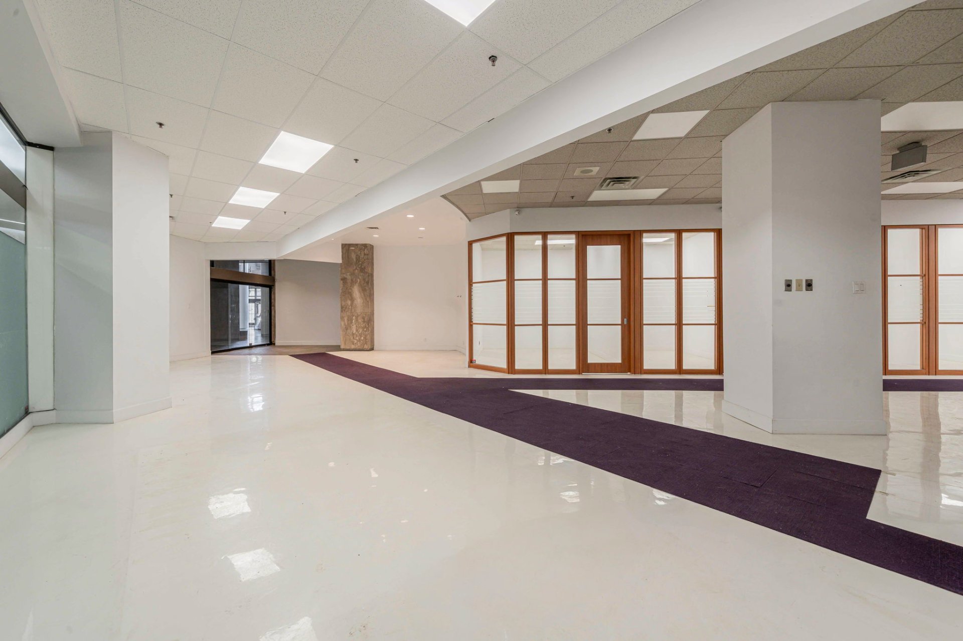 Photo - Reception Area