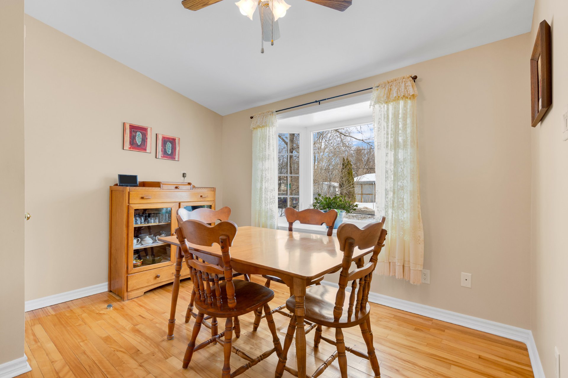 Photo - Salle à manger