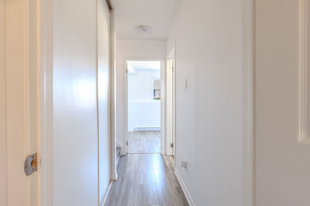Photo - PASAGEWAY