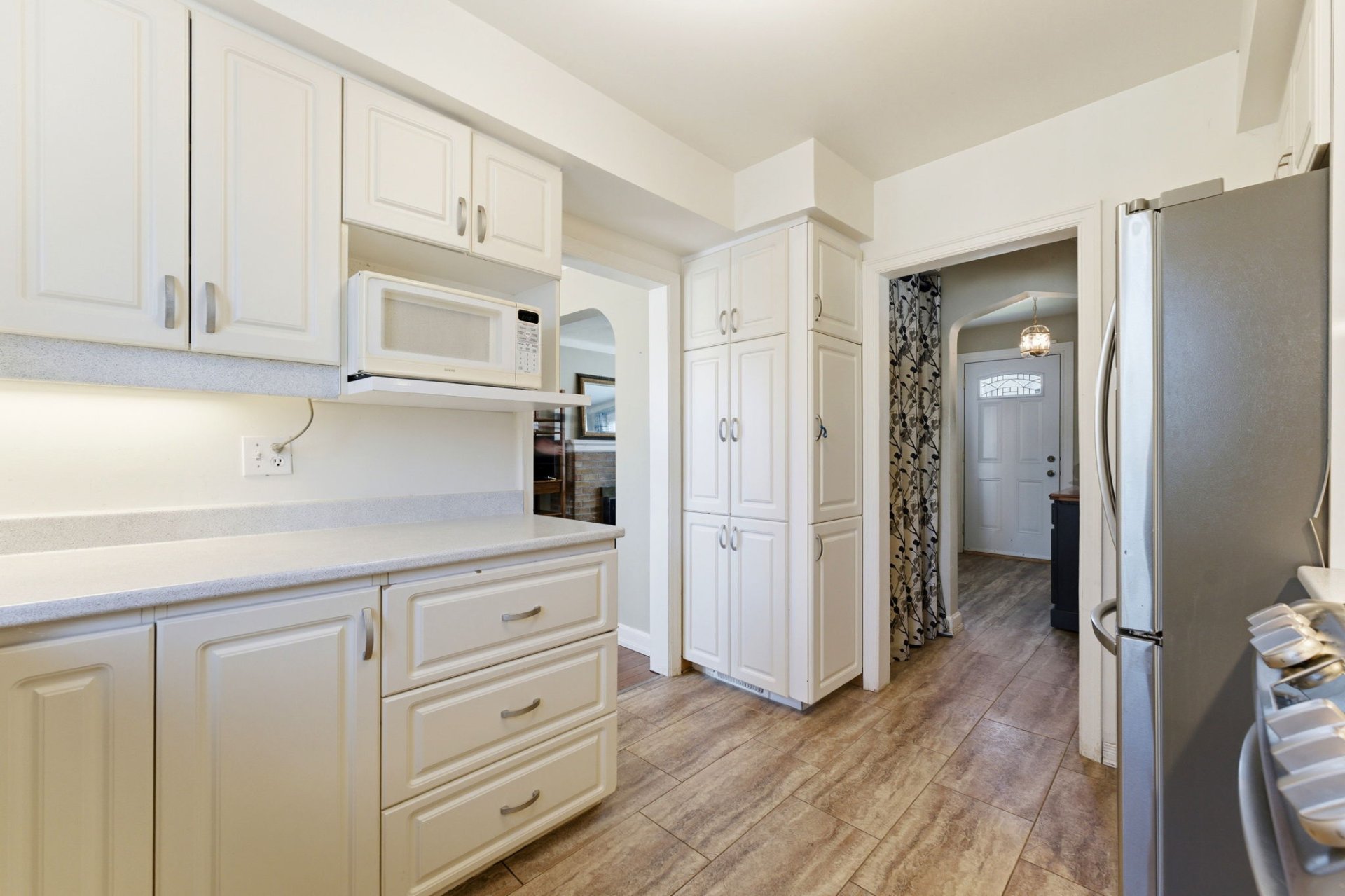 Photo - Kitchen