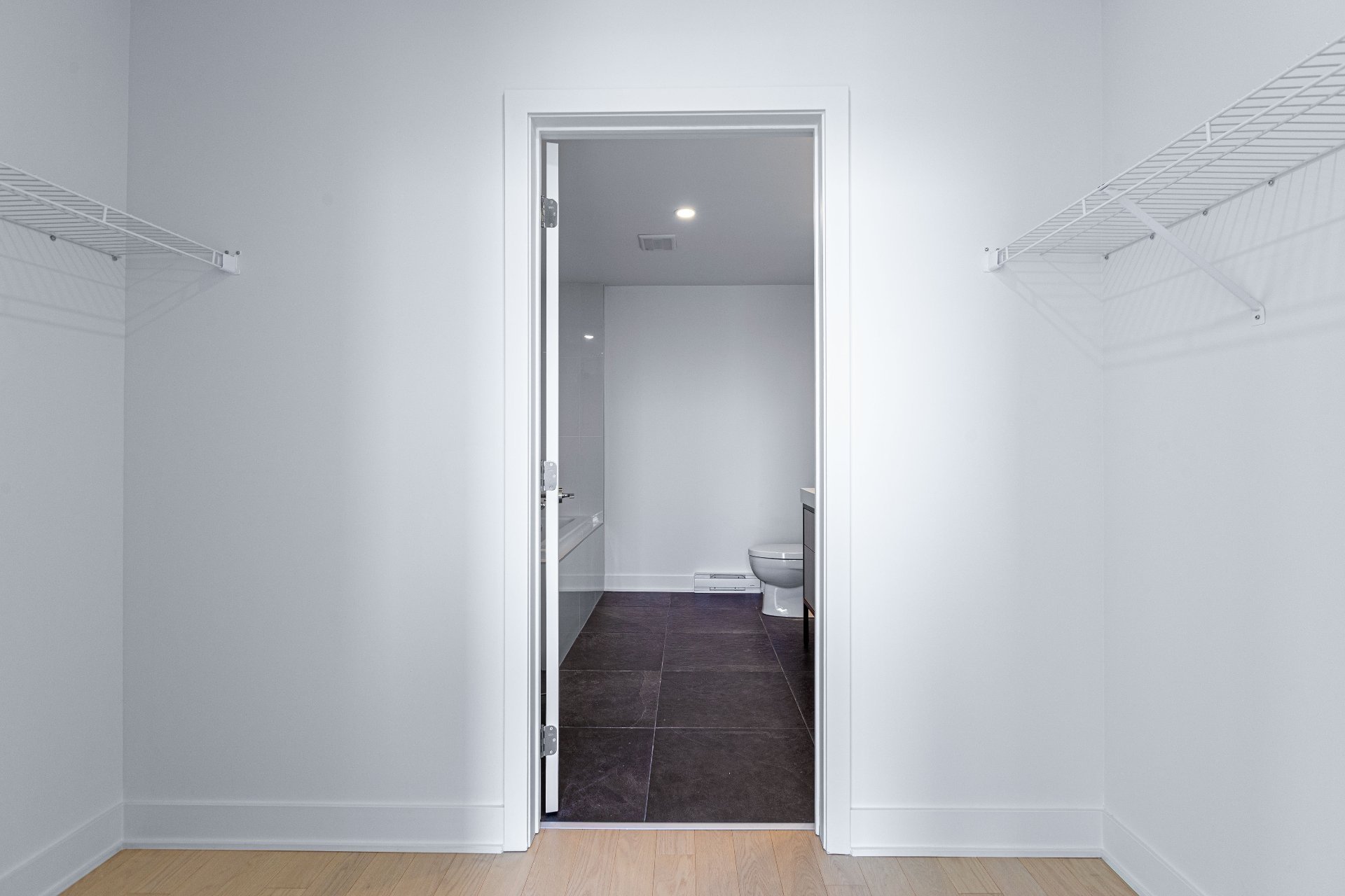 Photo - Penderie (Walk-in)