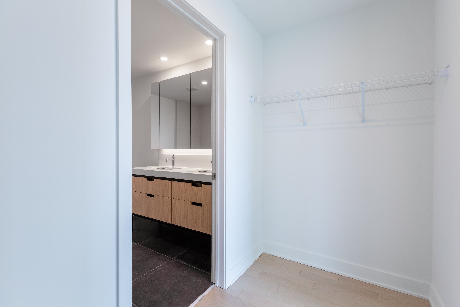 Photo - Penderie (Walk-in)