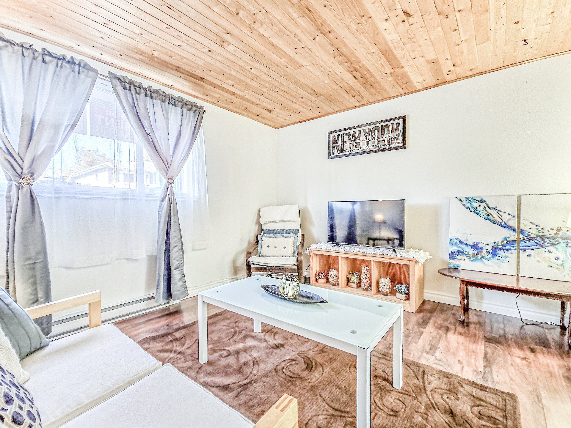 Photo - Salon