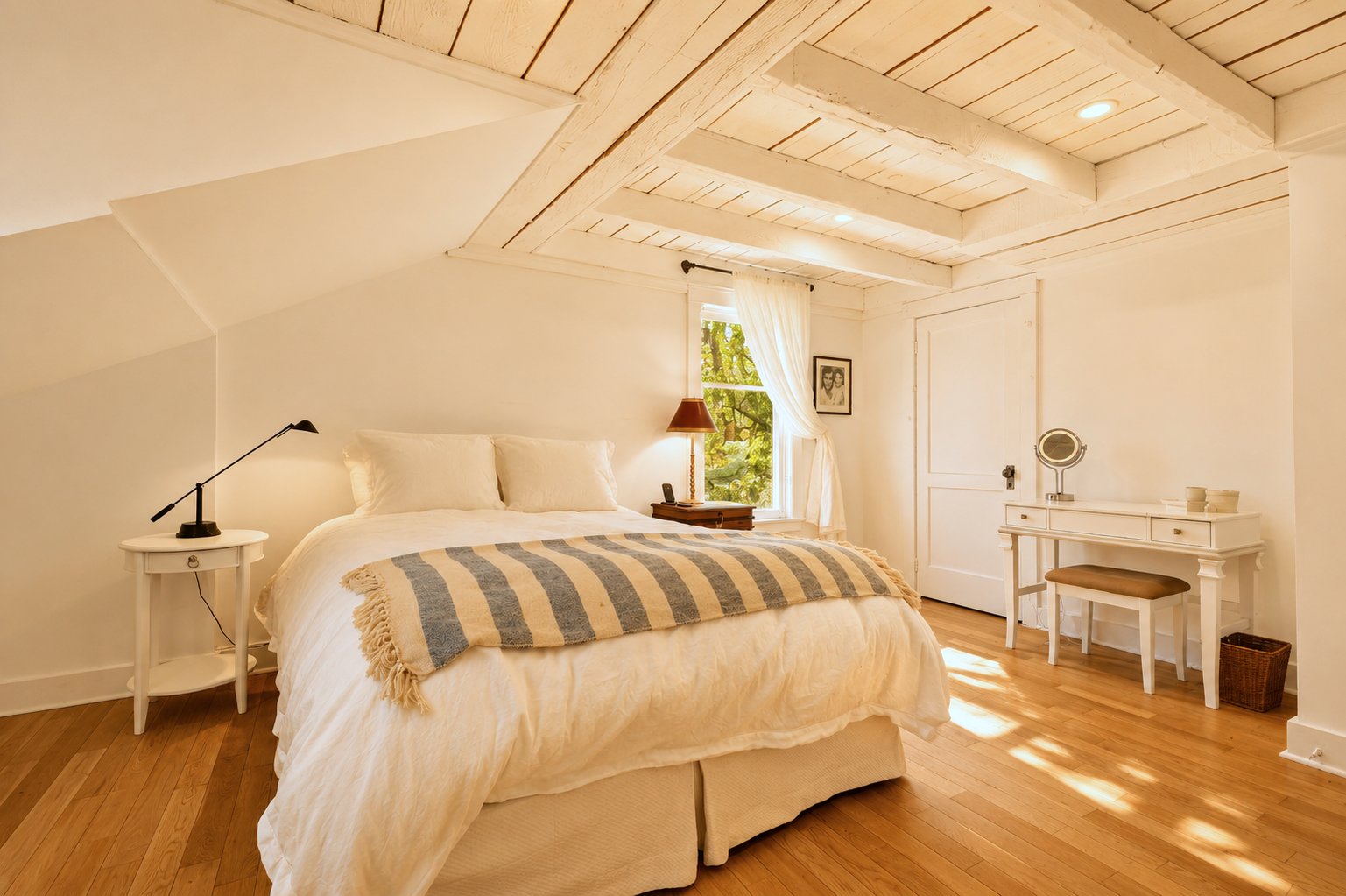 Photo - Primary bedroom