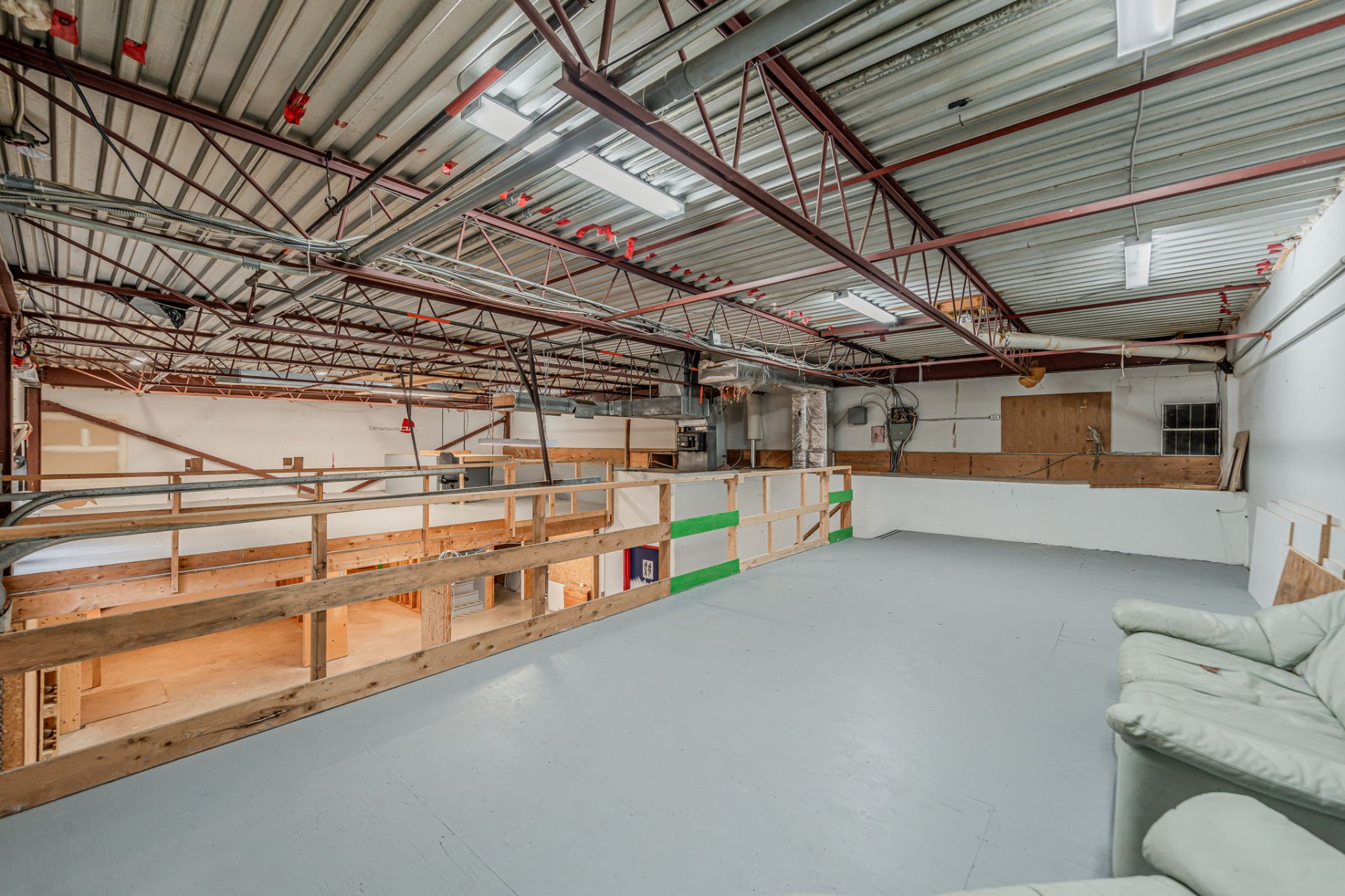 Photo - Mezzanine