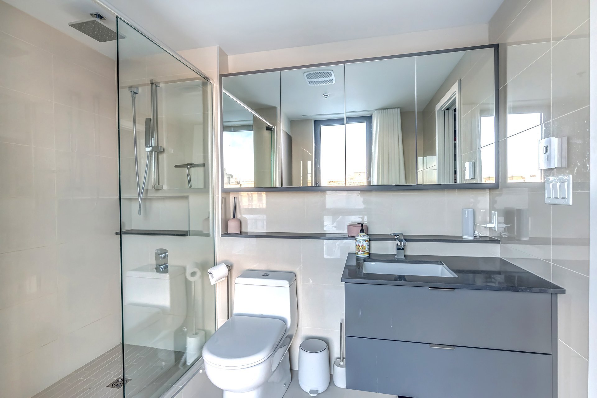 Photo - Salle de bains attenante à la CCP