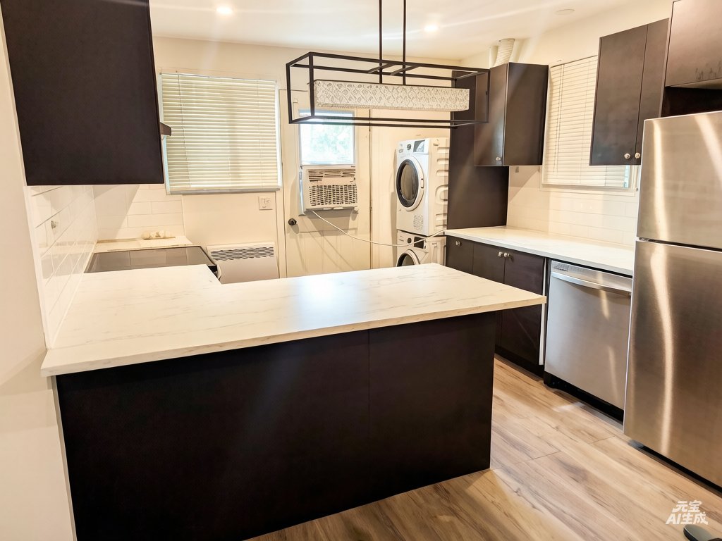 Photo - Kitchen