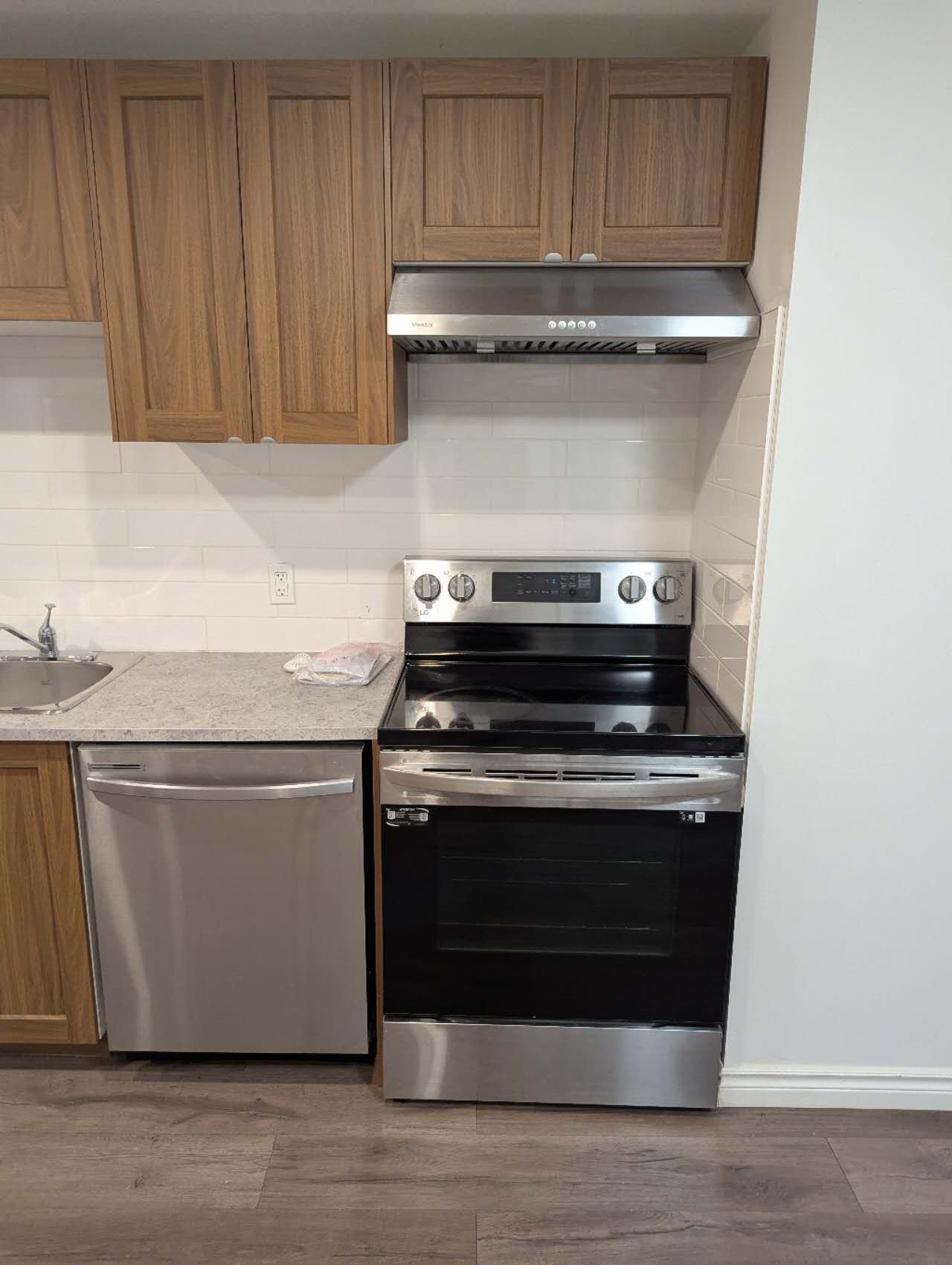 Photo - Kitchen
