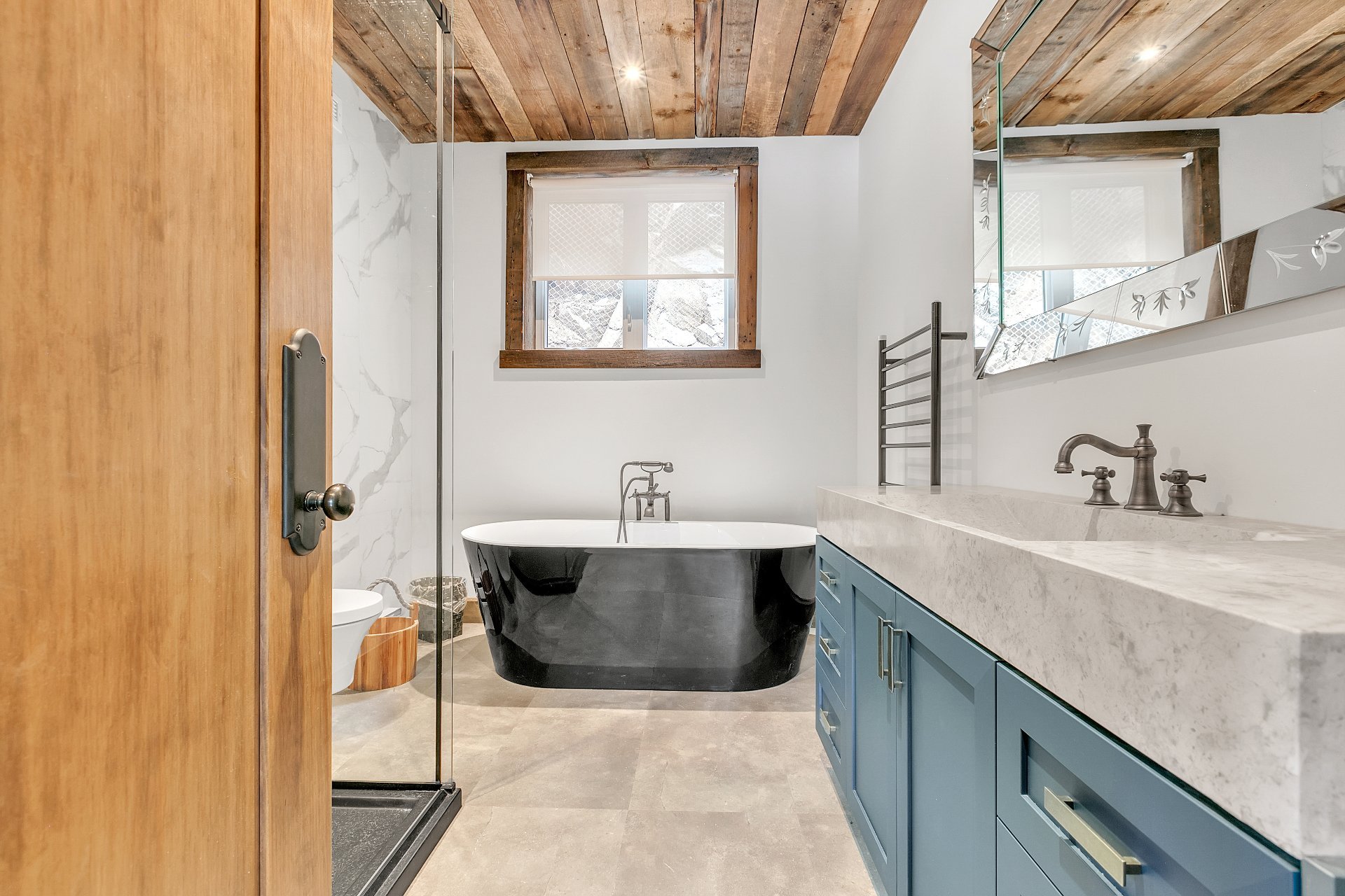 Photo - Salle de bains attenante à la CCP